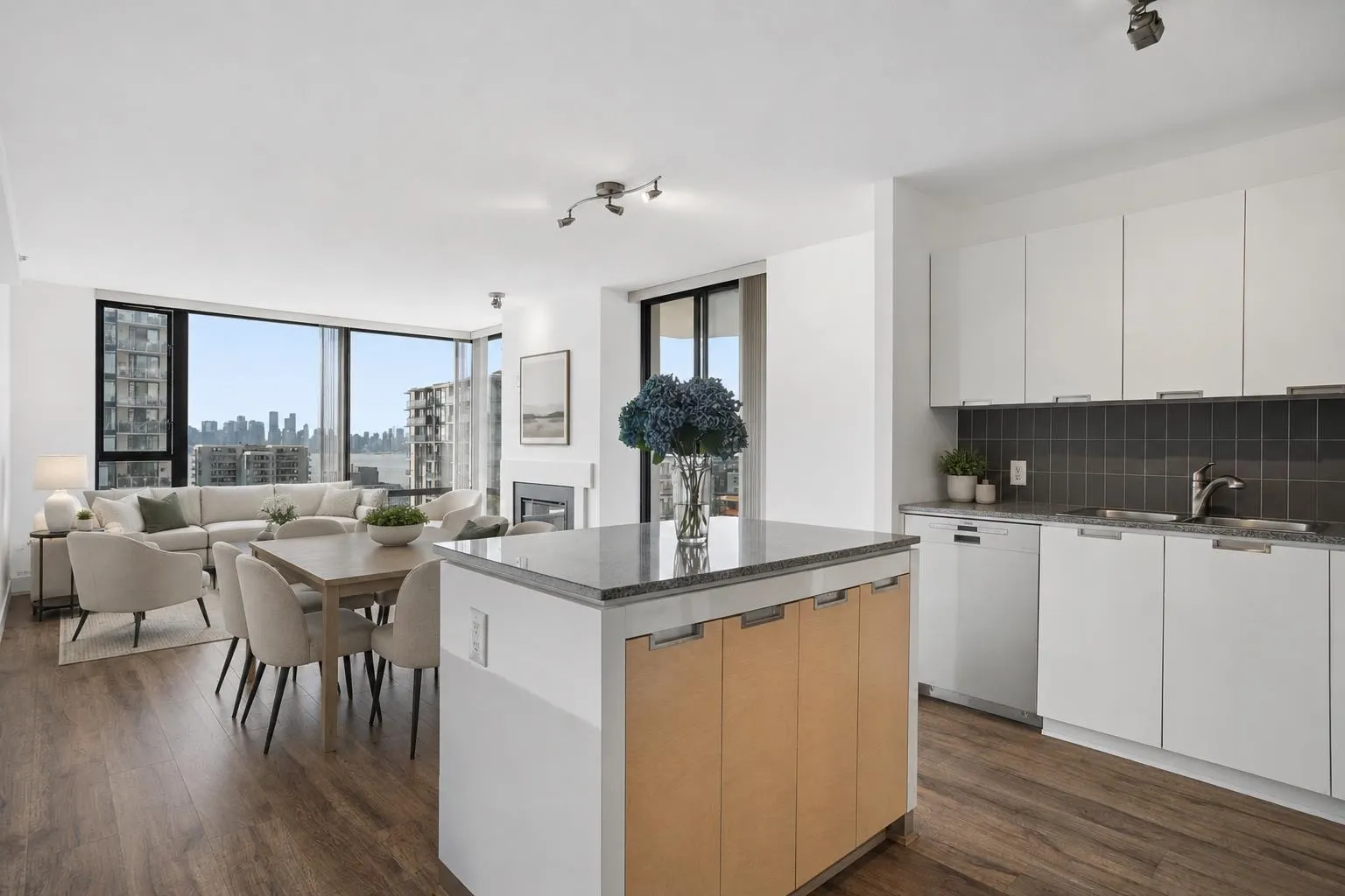 151 W 2nd Street #903