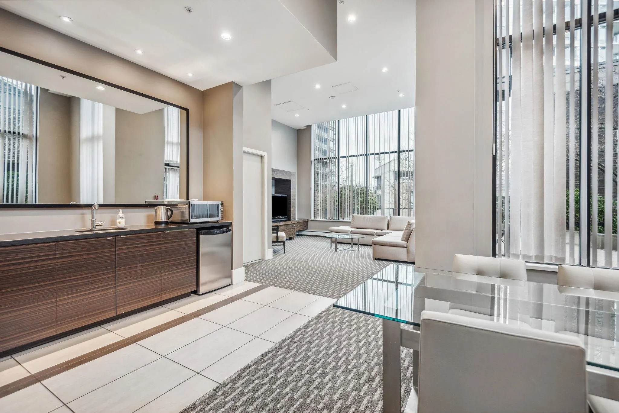 151 W 2nd Street #903