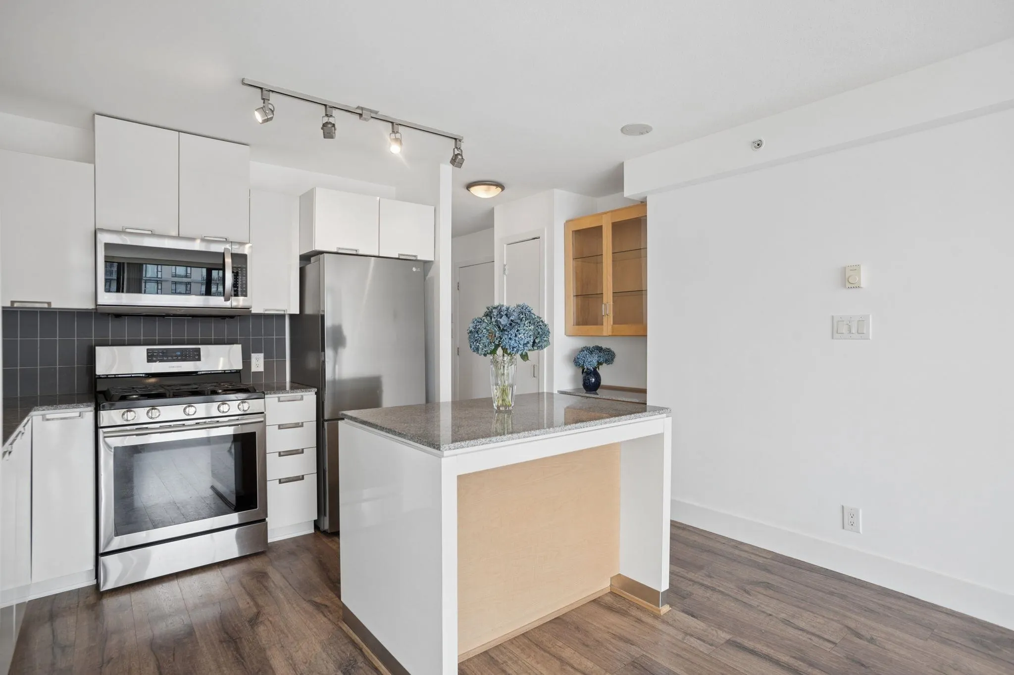 151 W 2nd Street #903