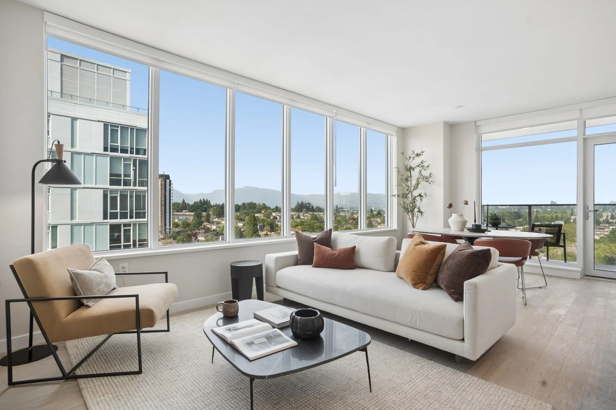 485 W 42 Avenue #1203