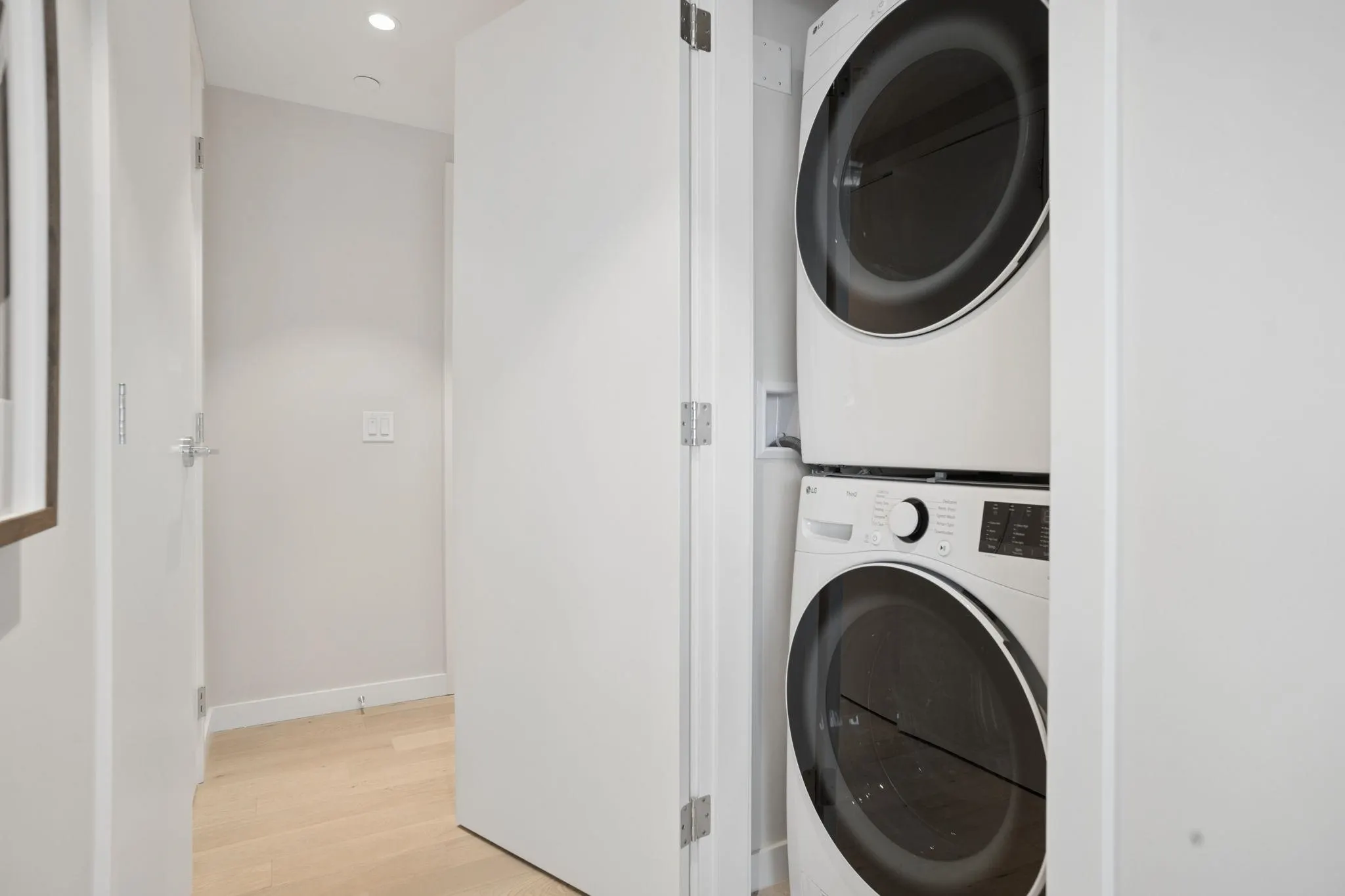 485 W 42 Avenue #1203
