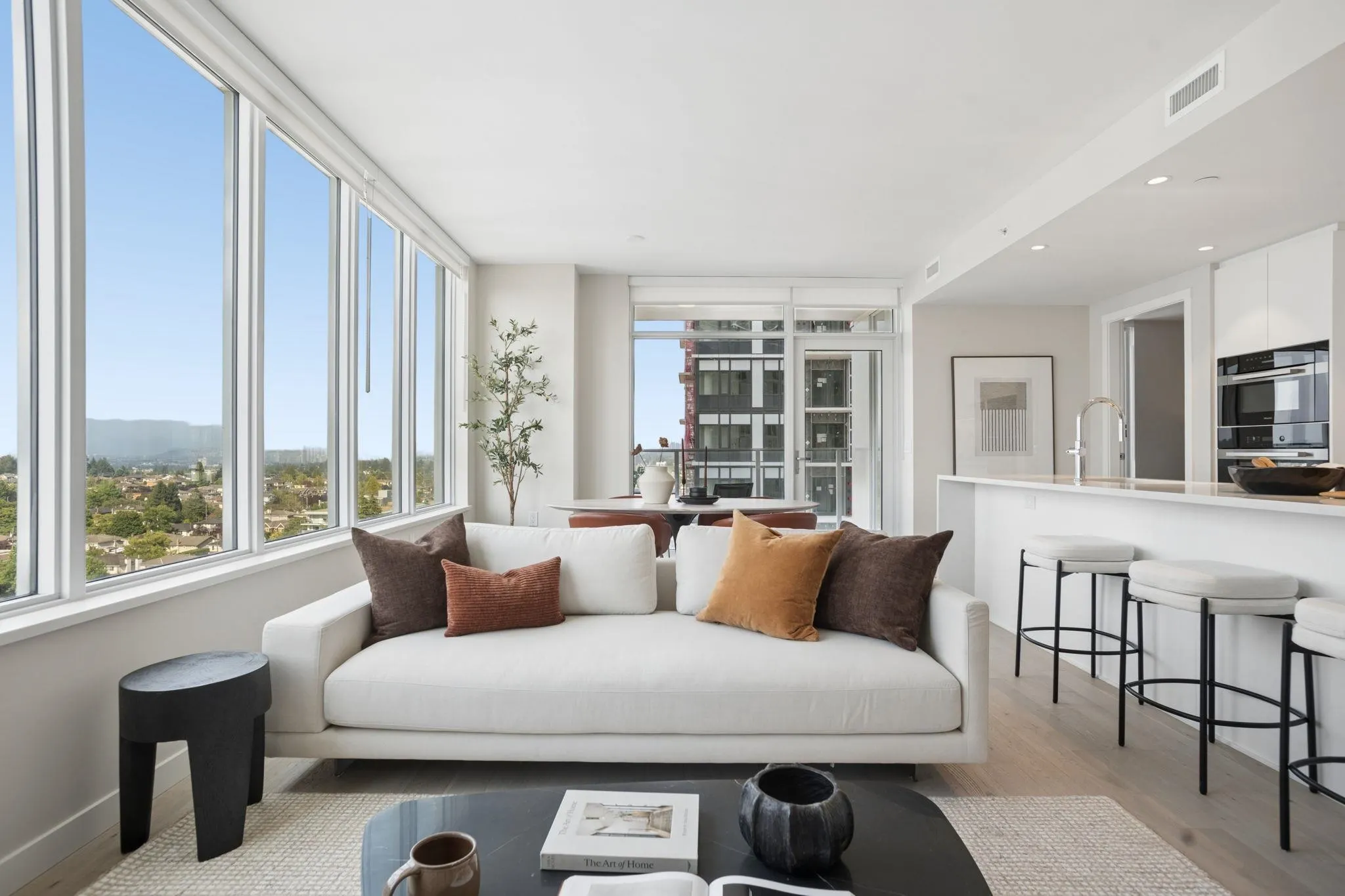 485 W 42 Avenue #1203