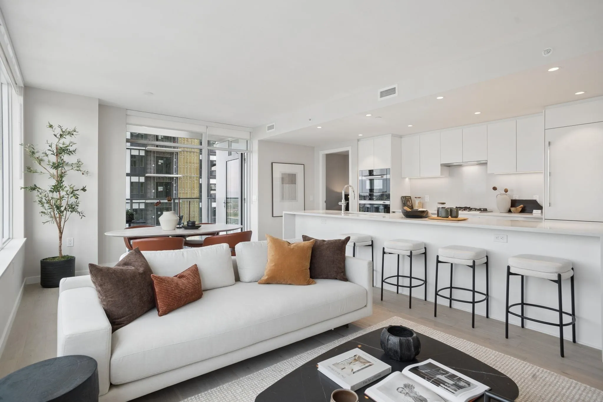 485 W 42 Avenue #1203