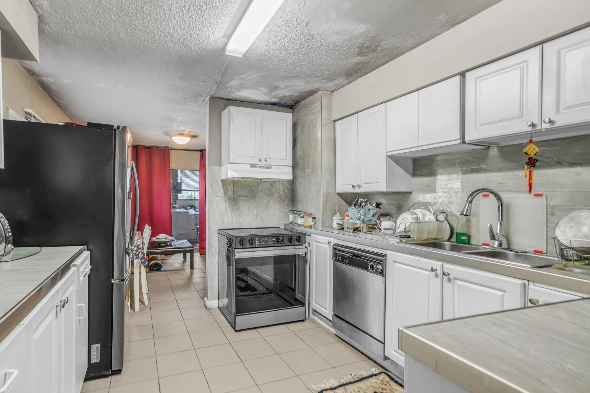 2141 Marine Way