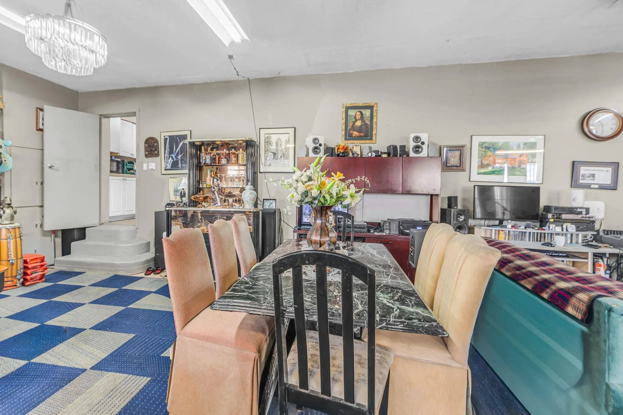 2141 Marine Way