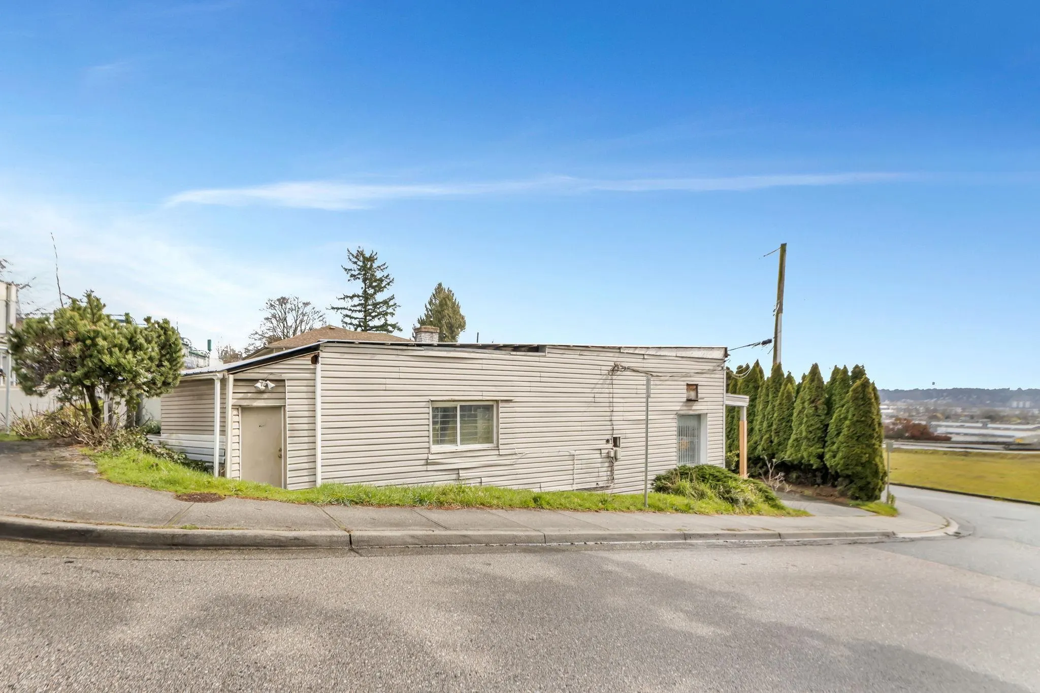 2141 Marine Way