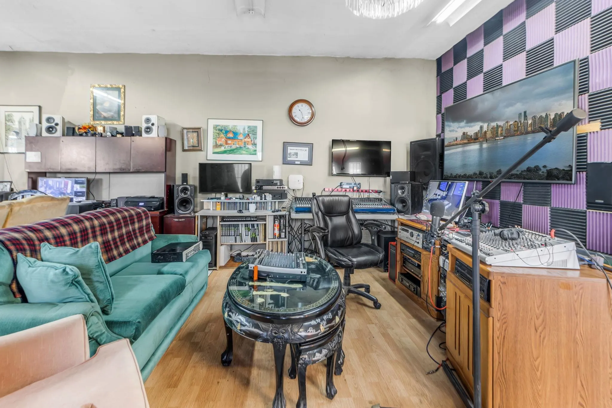 2141 Marine Way