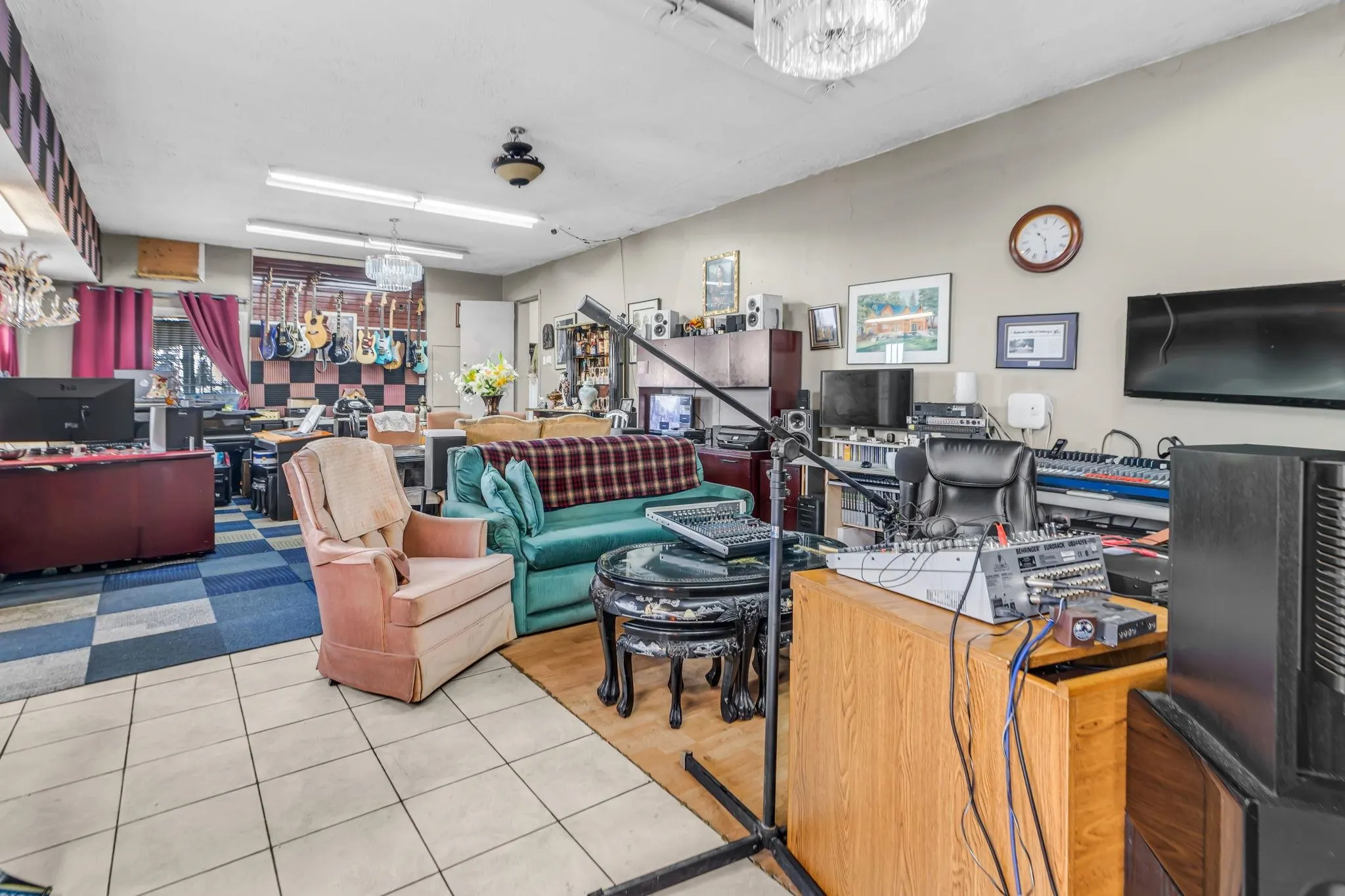 2141 Marine Way