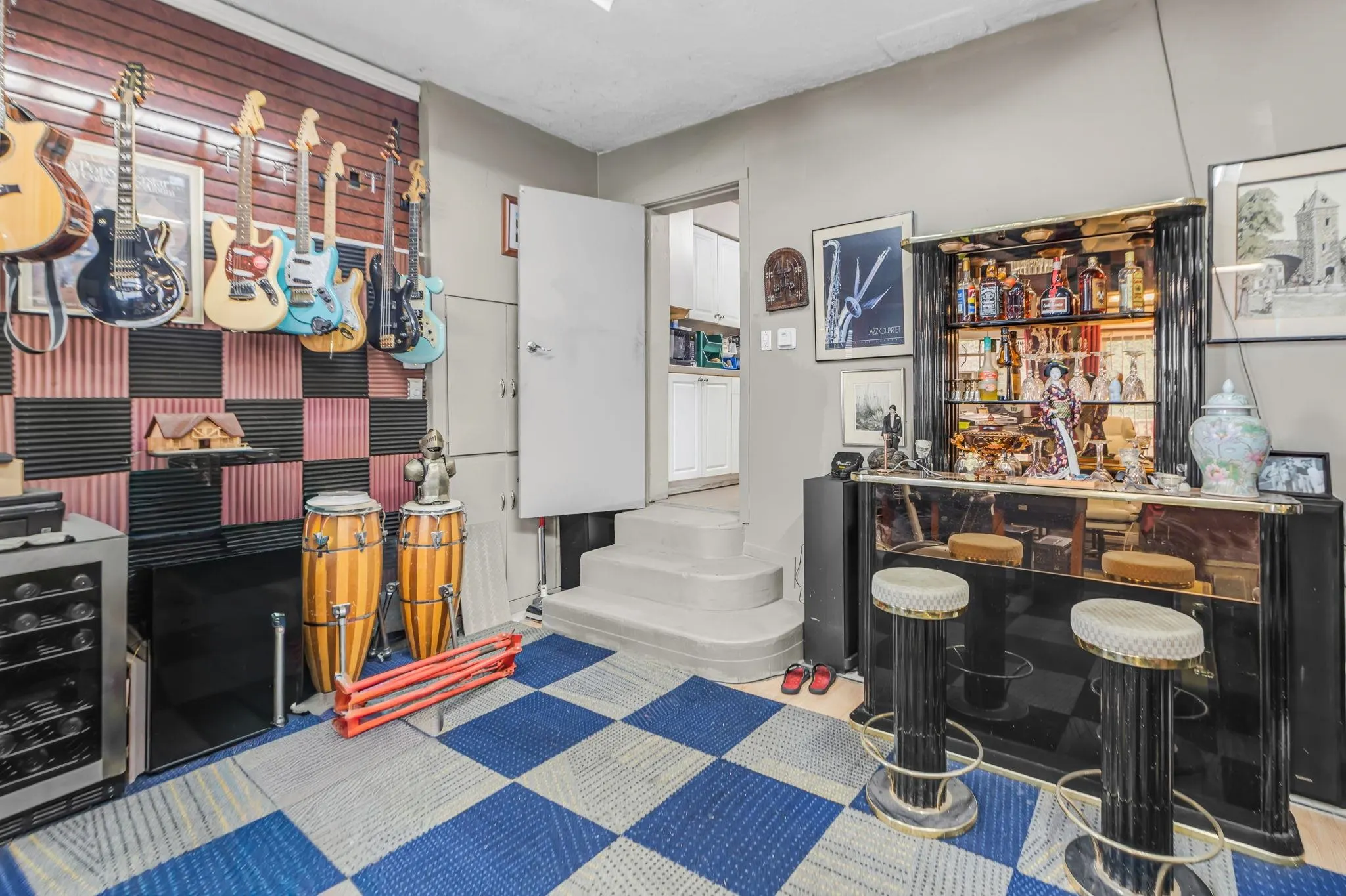 2141 Marine Way