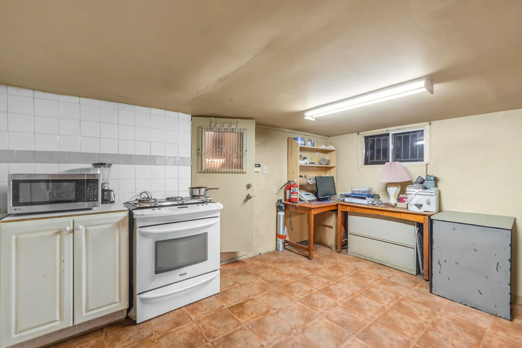 2141 Marine Way