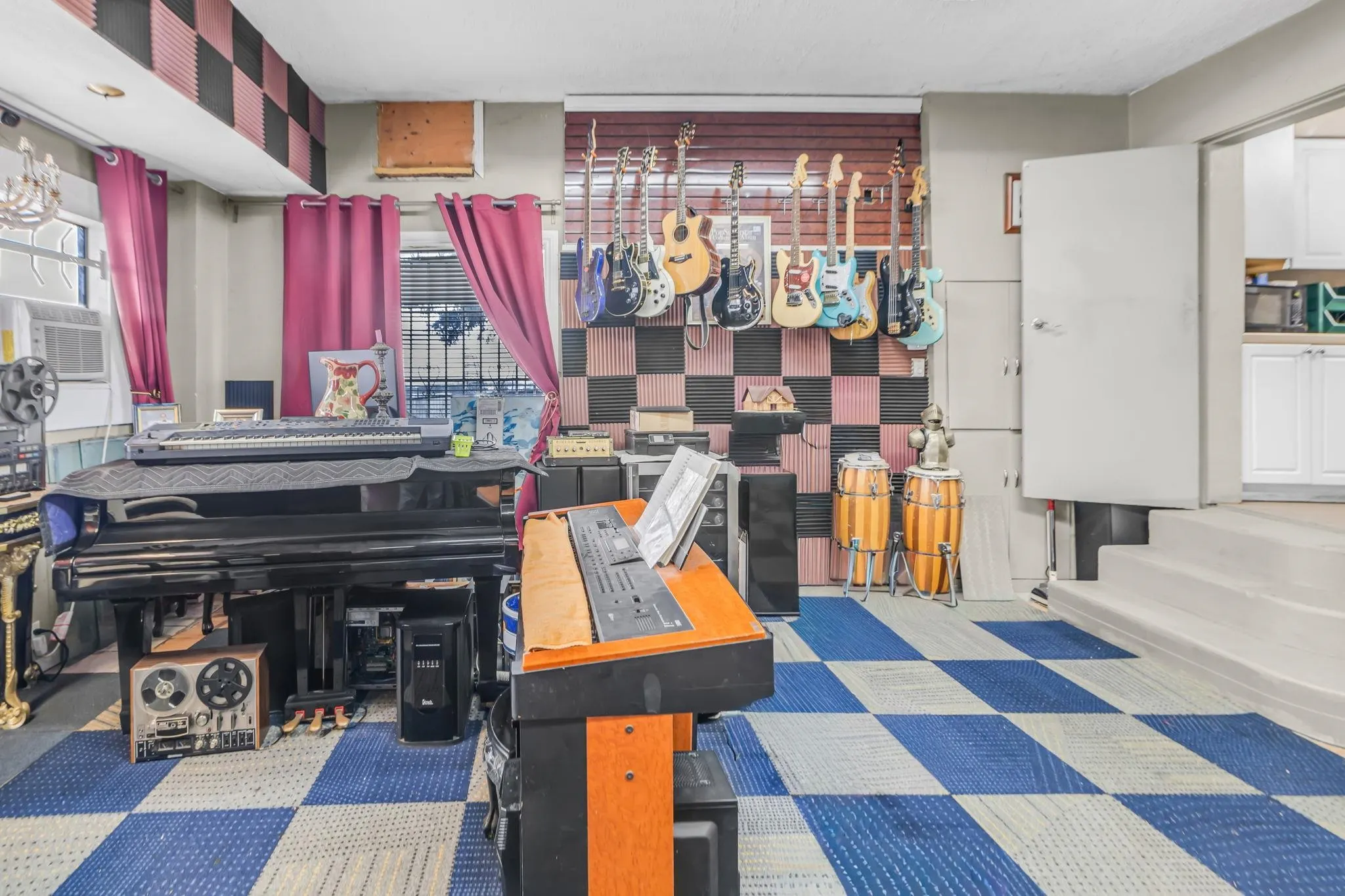 2141 Marine Way