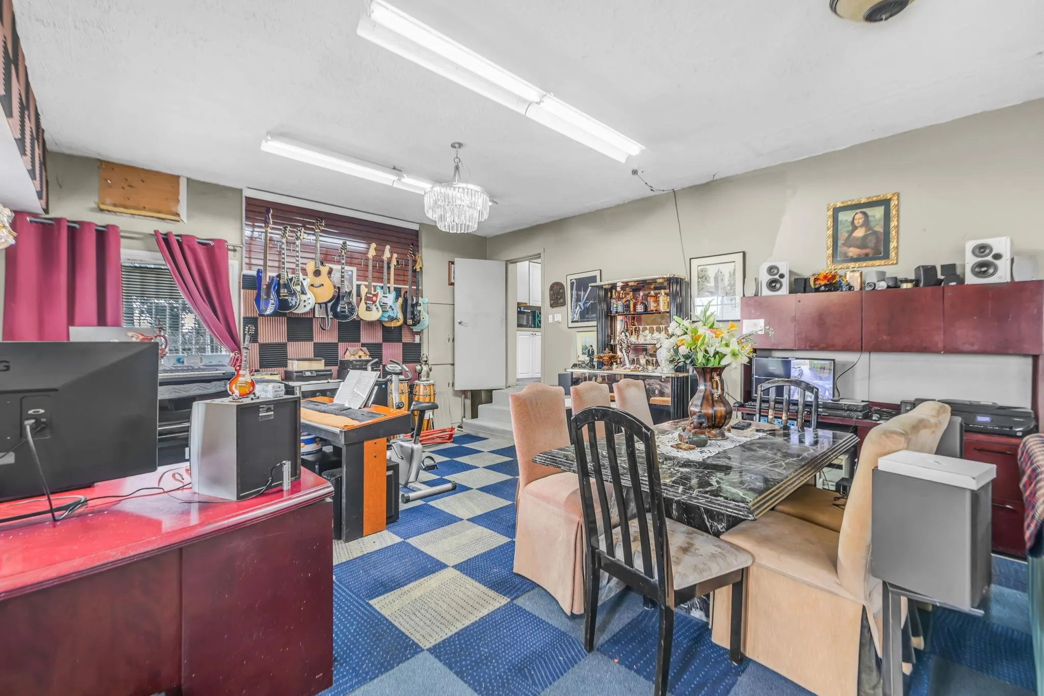 2141 Marine Way