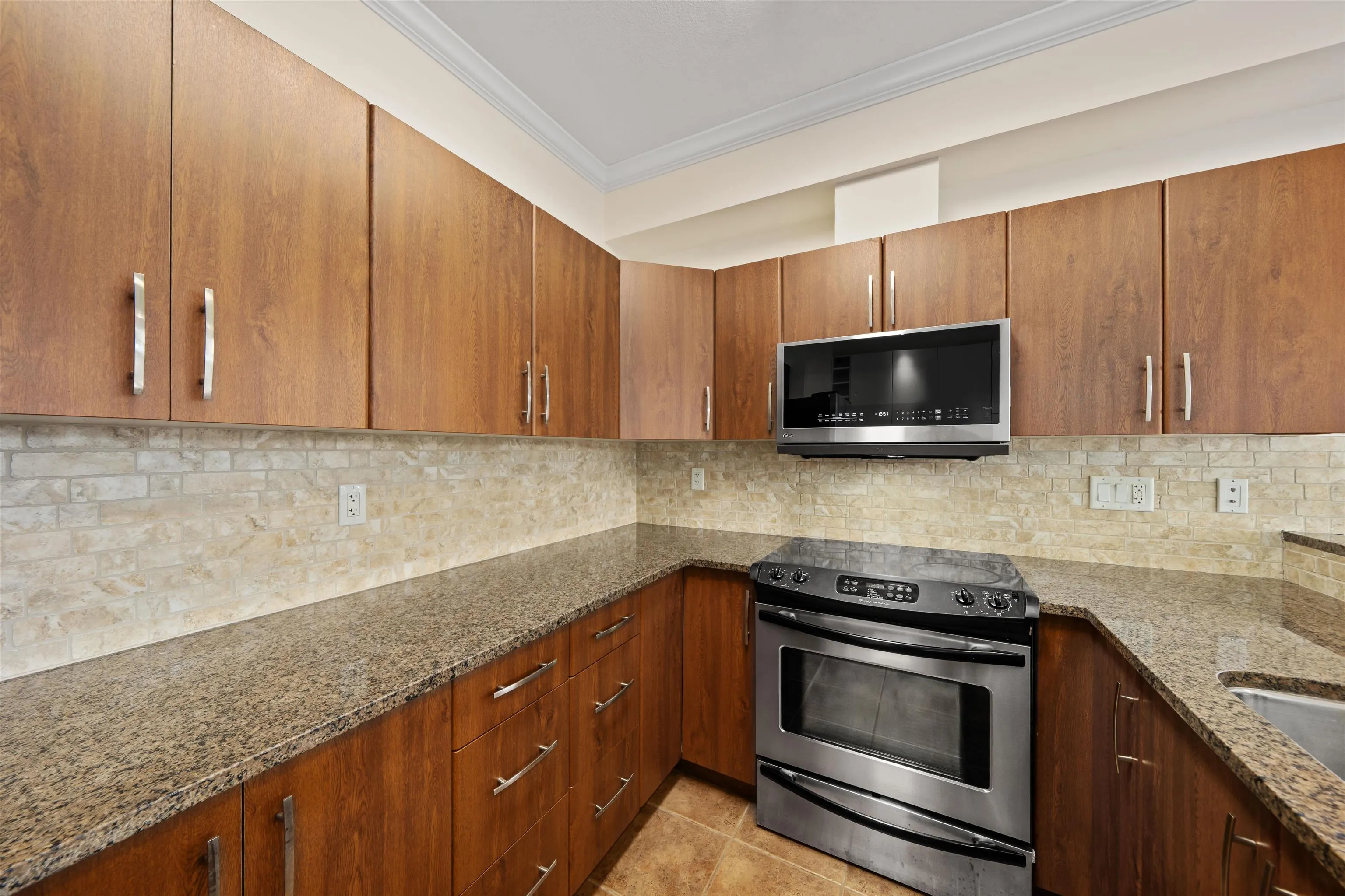 2632 Pauline Street #305