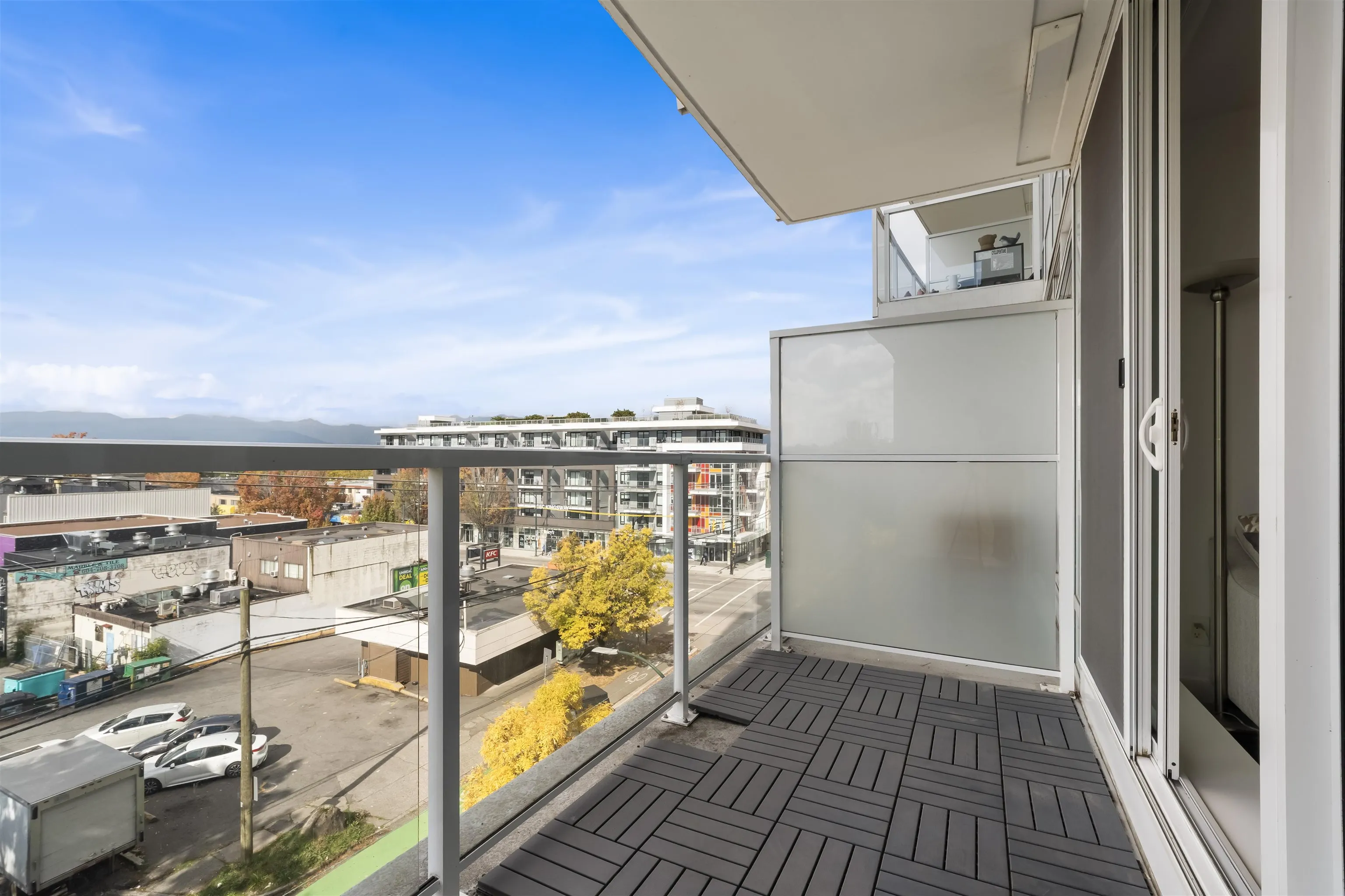 4638 Gladstone Street #603