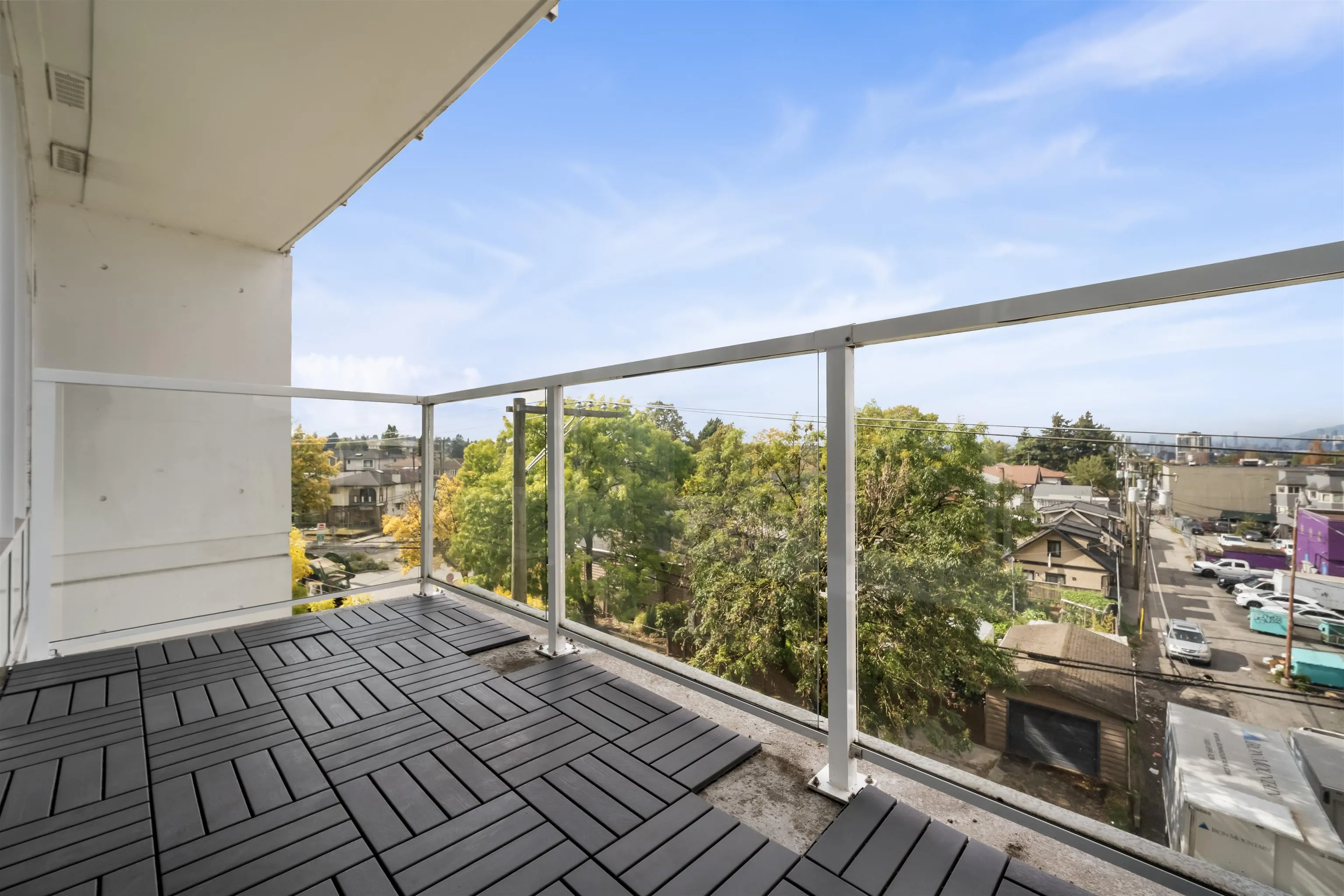 4638 Gladstone Street #603