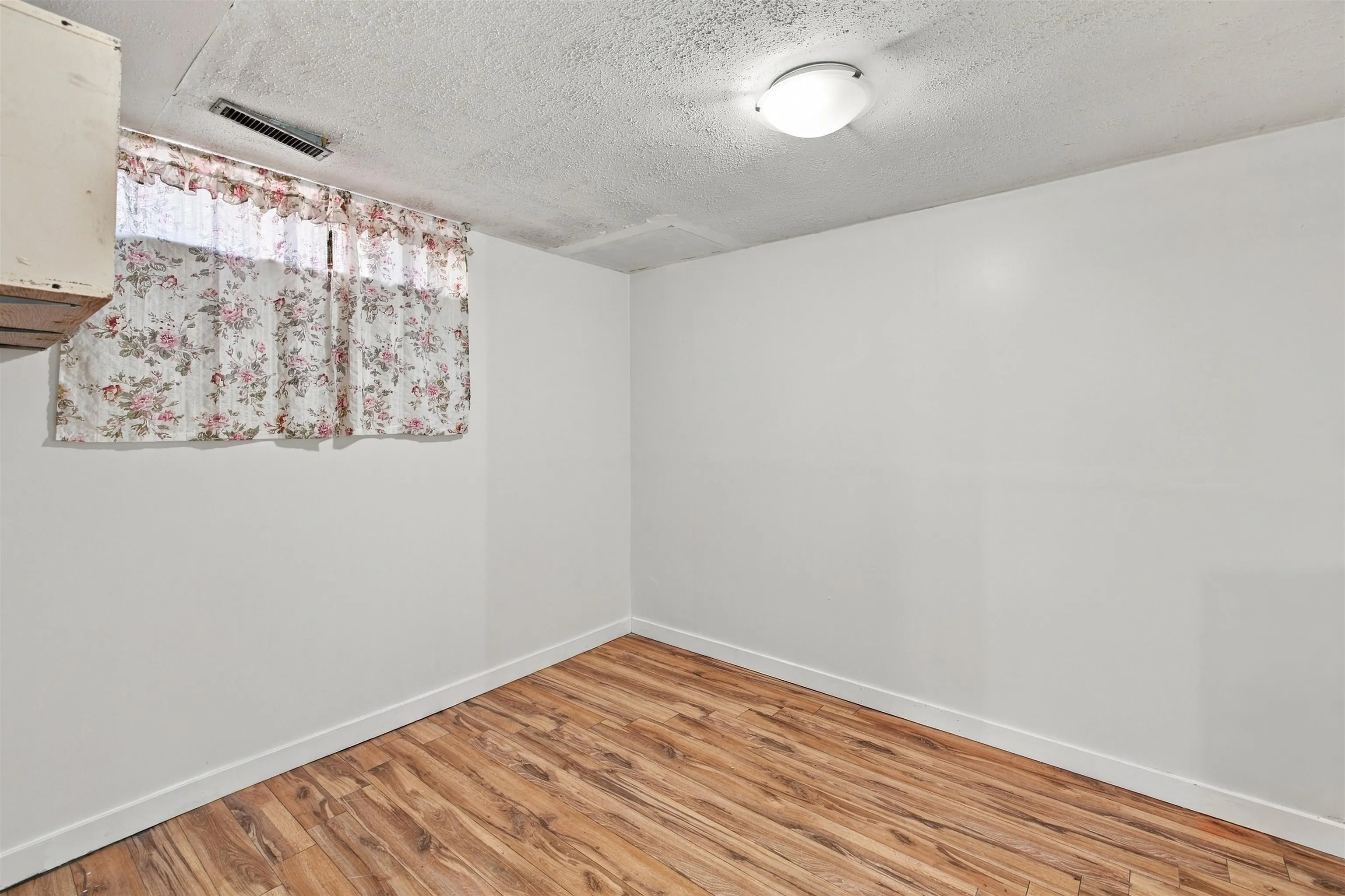 3433 E 49th Avenue #64