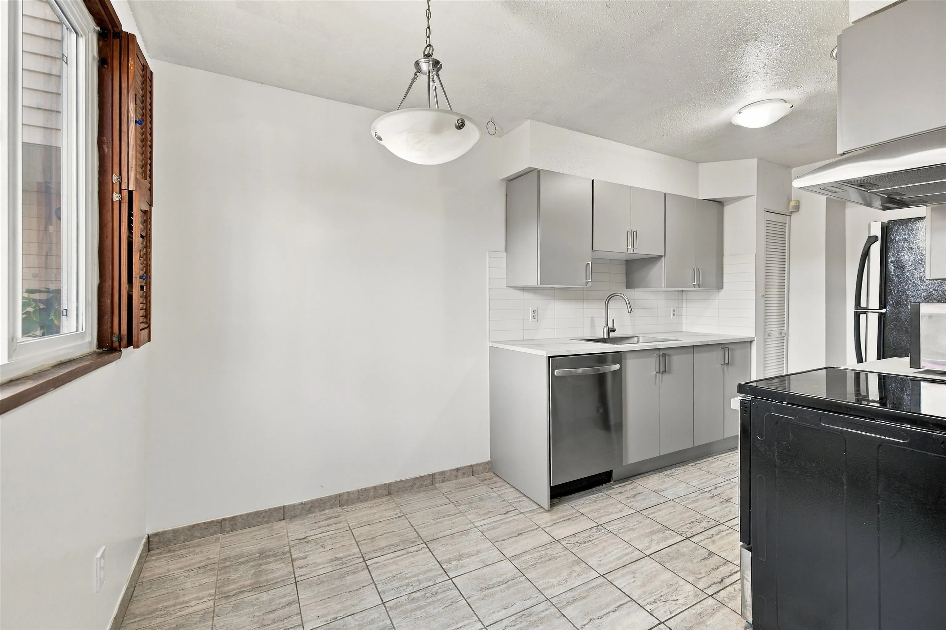 3433 E 49th Avenue #64