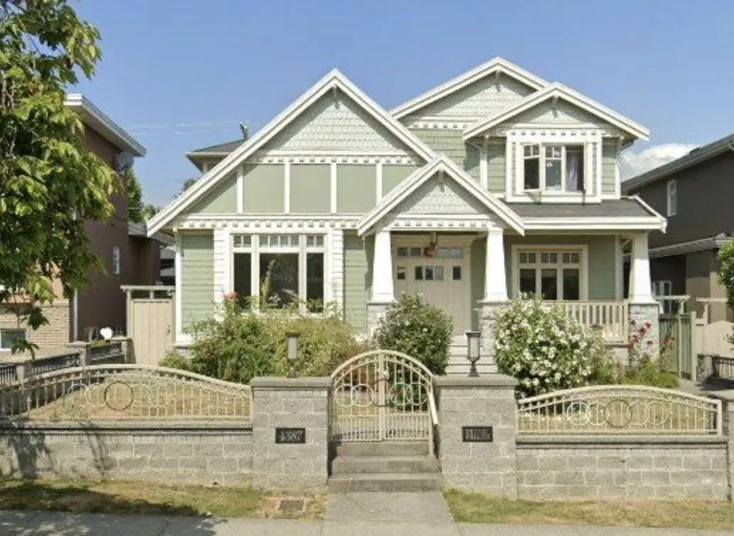 4387 4387 William Street