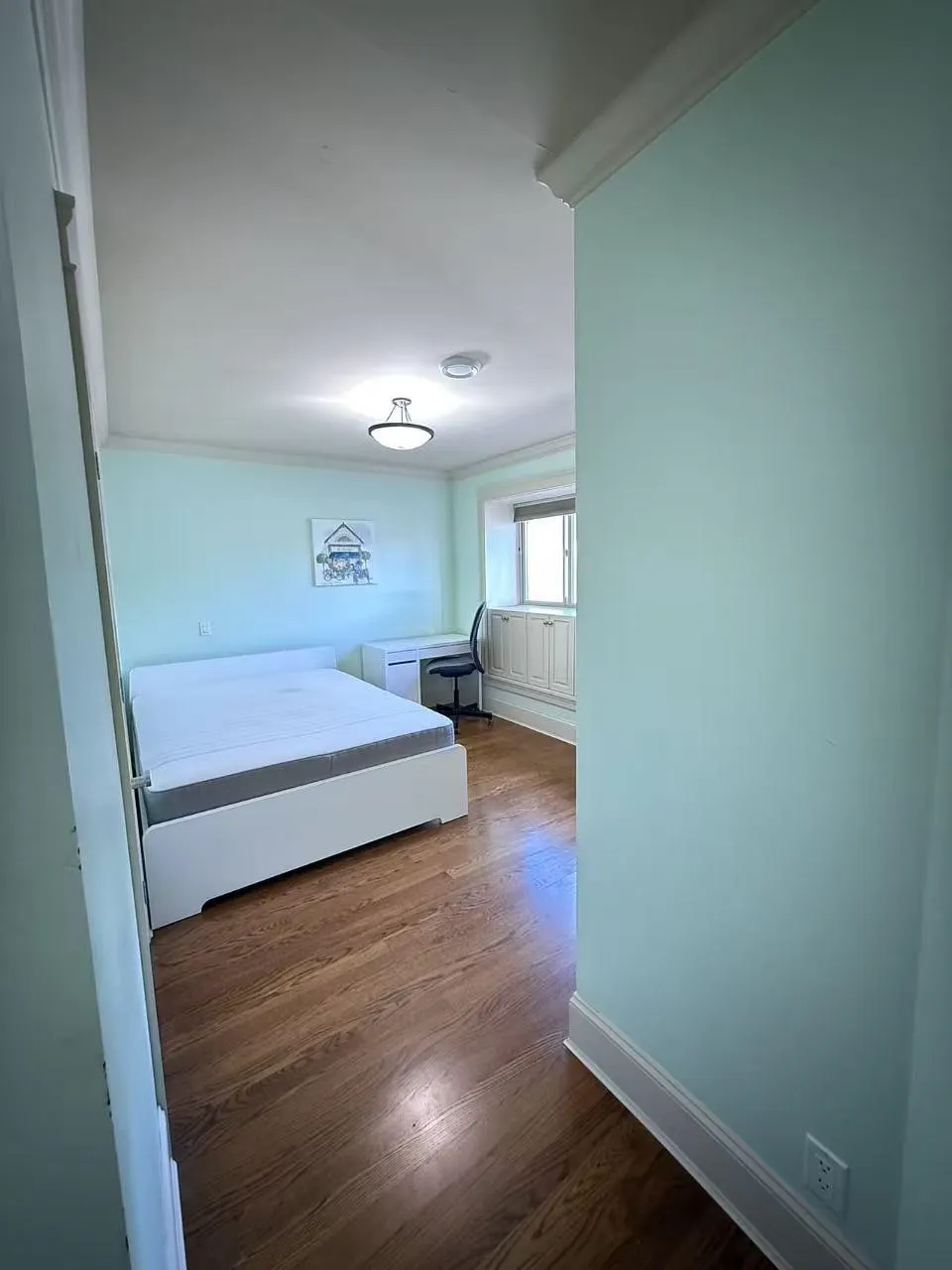 4387 4387 William Street