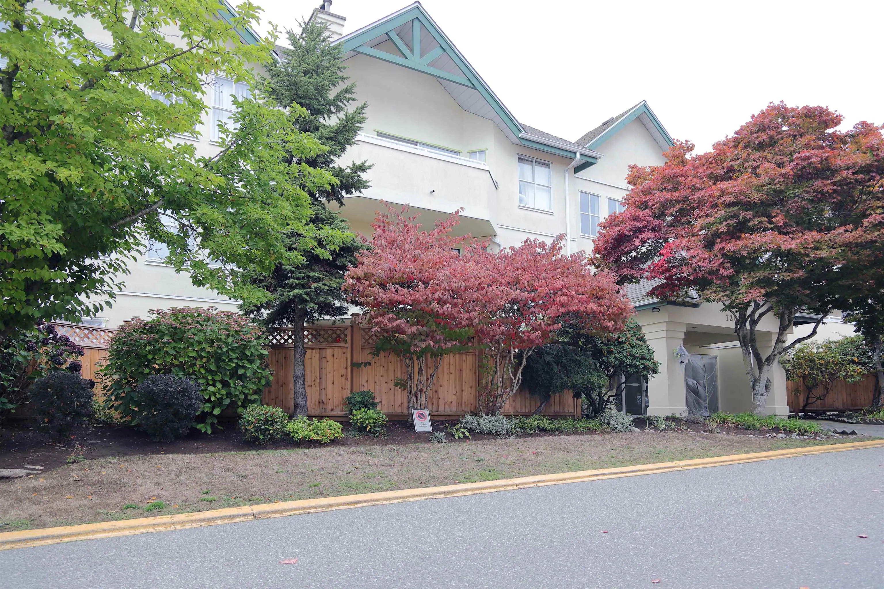 12633 72 Avenue #206