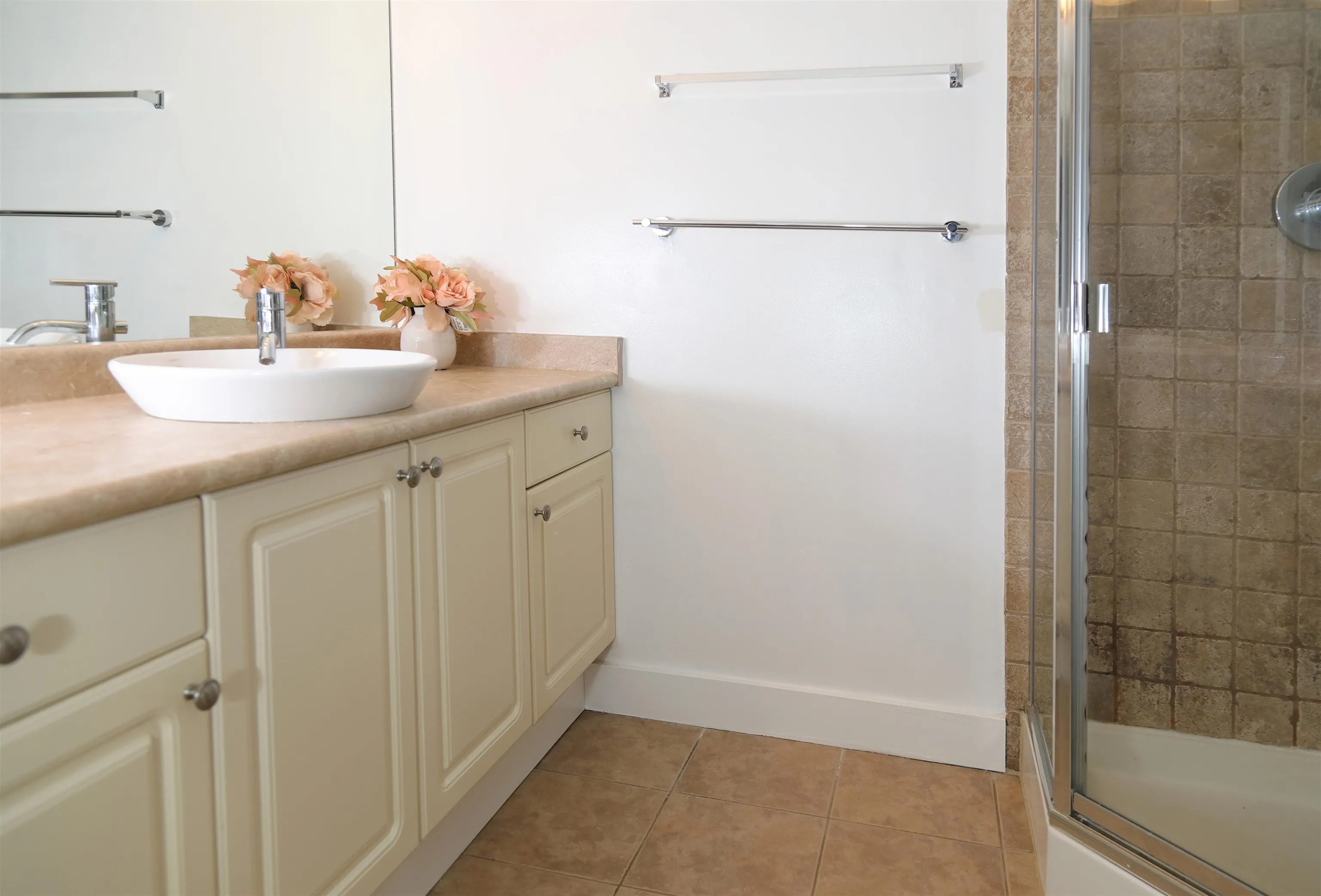 12633 72 Avenue #206