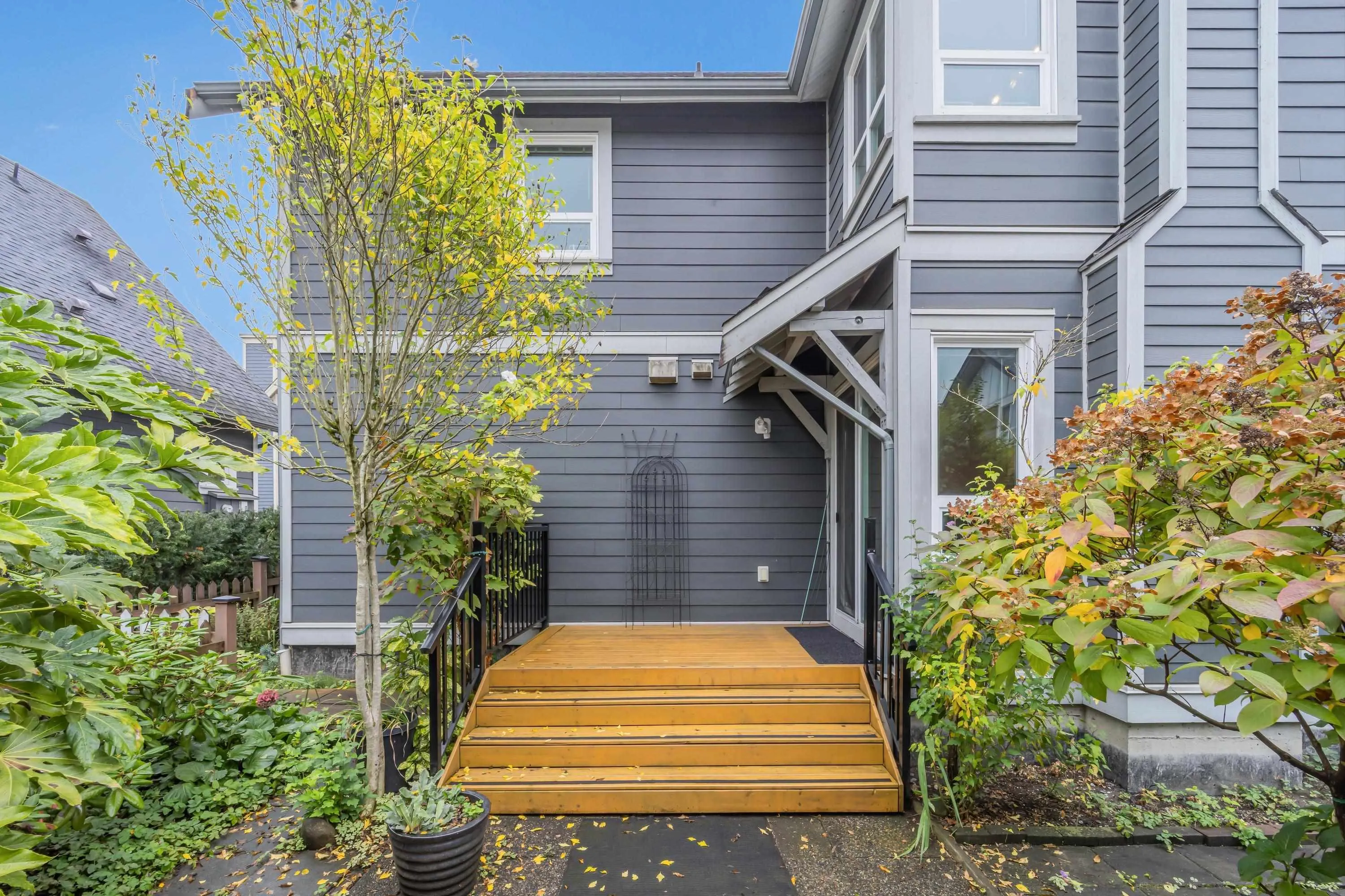 264 Holly Avenue