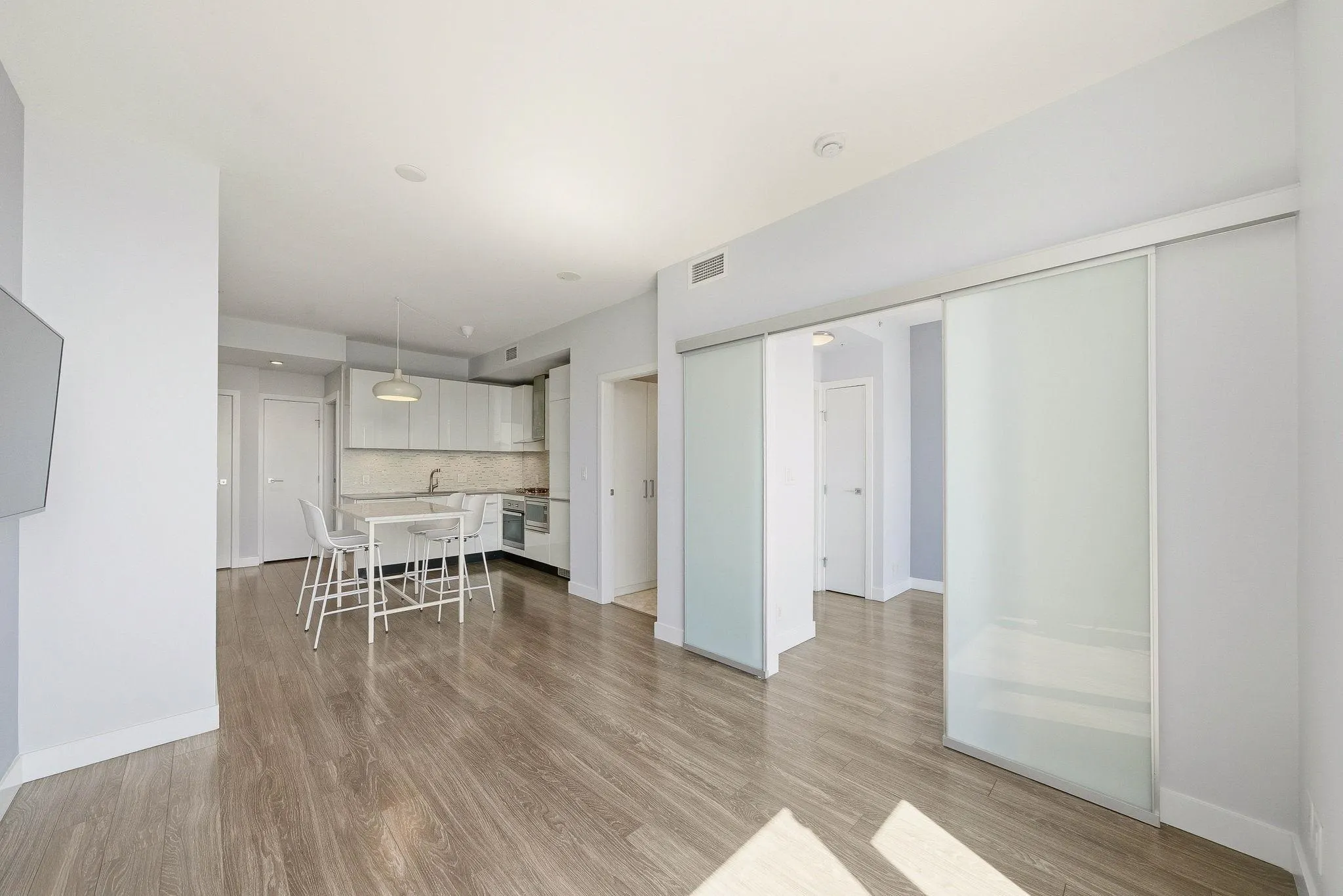 1283 Howe Street #3605