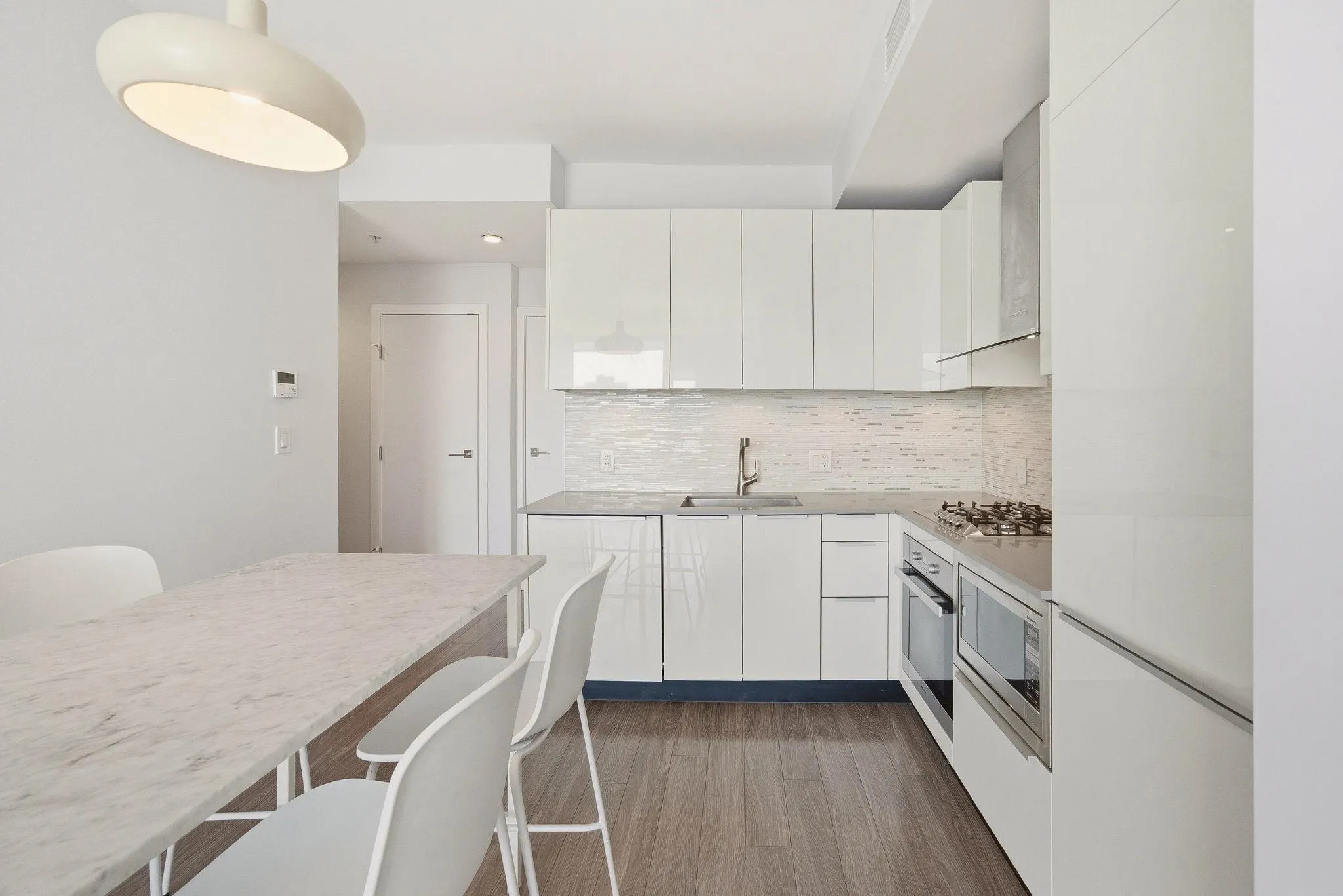 1283 Howe Street #3605
