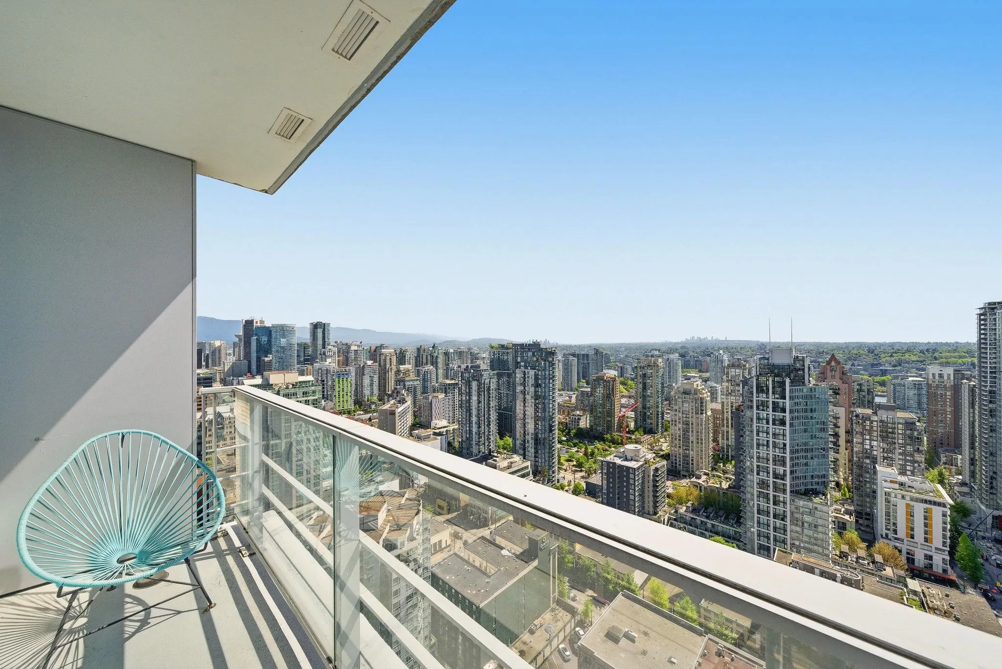 1283 Howe Street #3605
