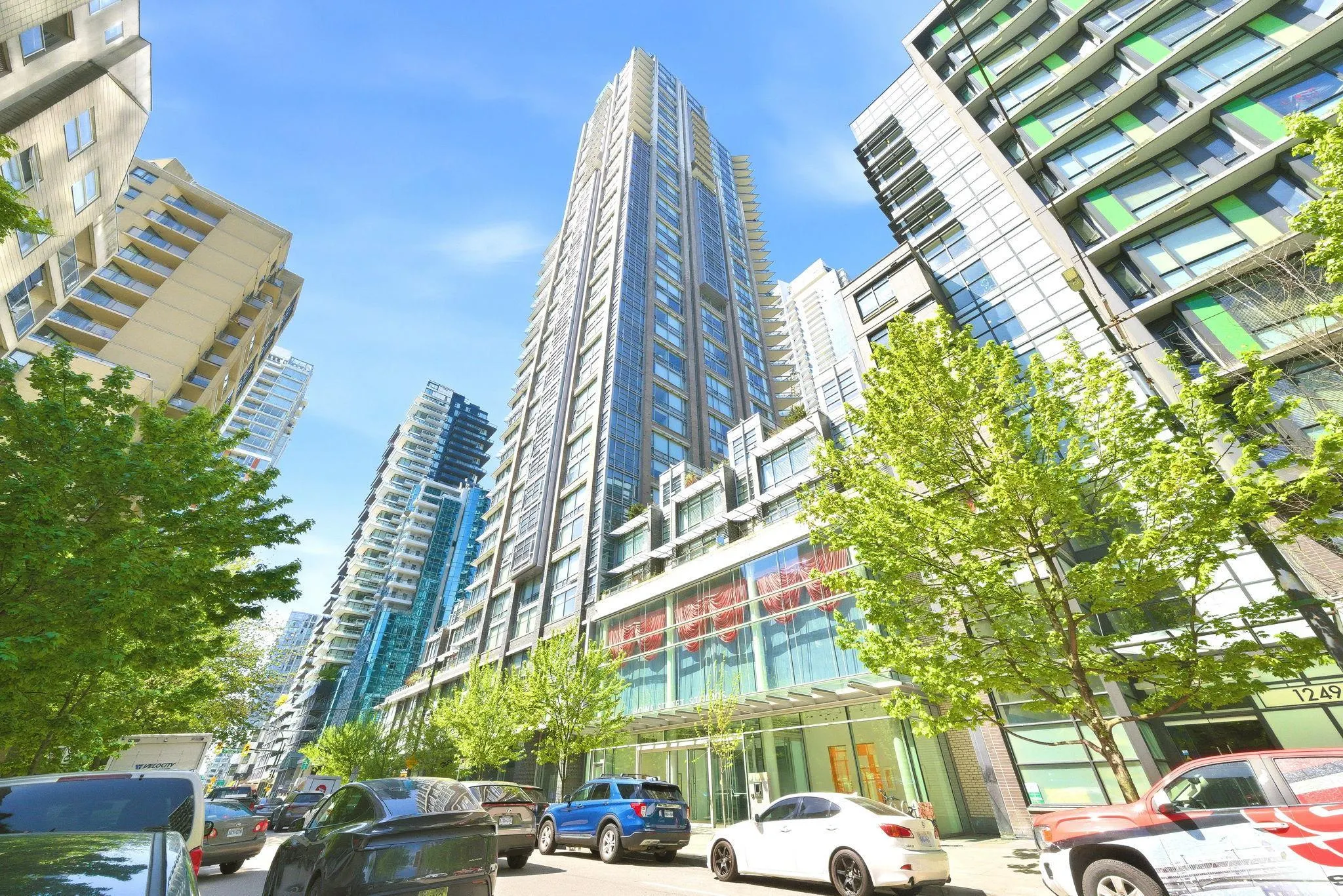 1283 Howe Street #3605
