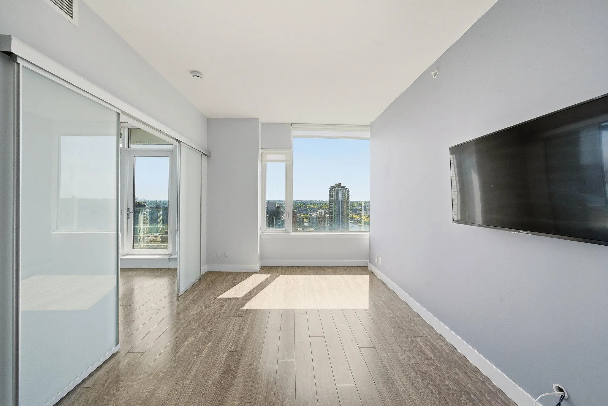 1283 Howe Street #3605