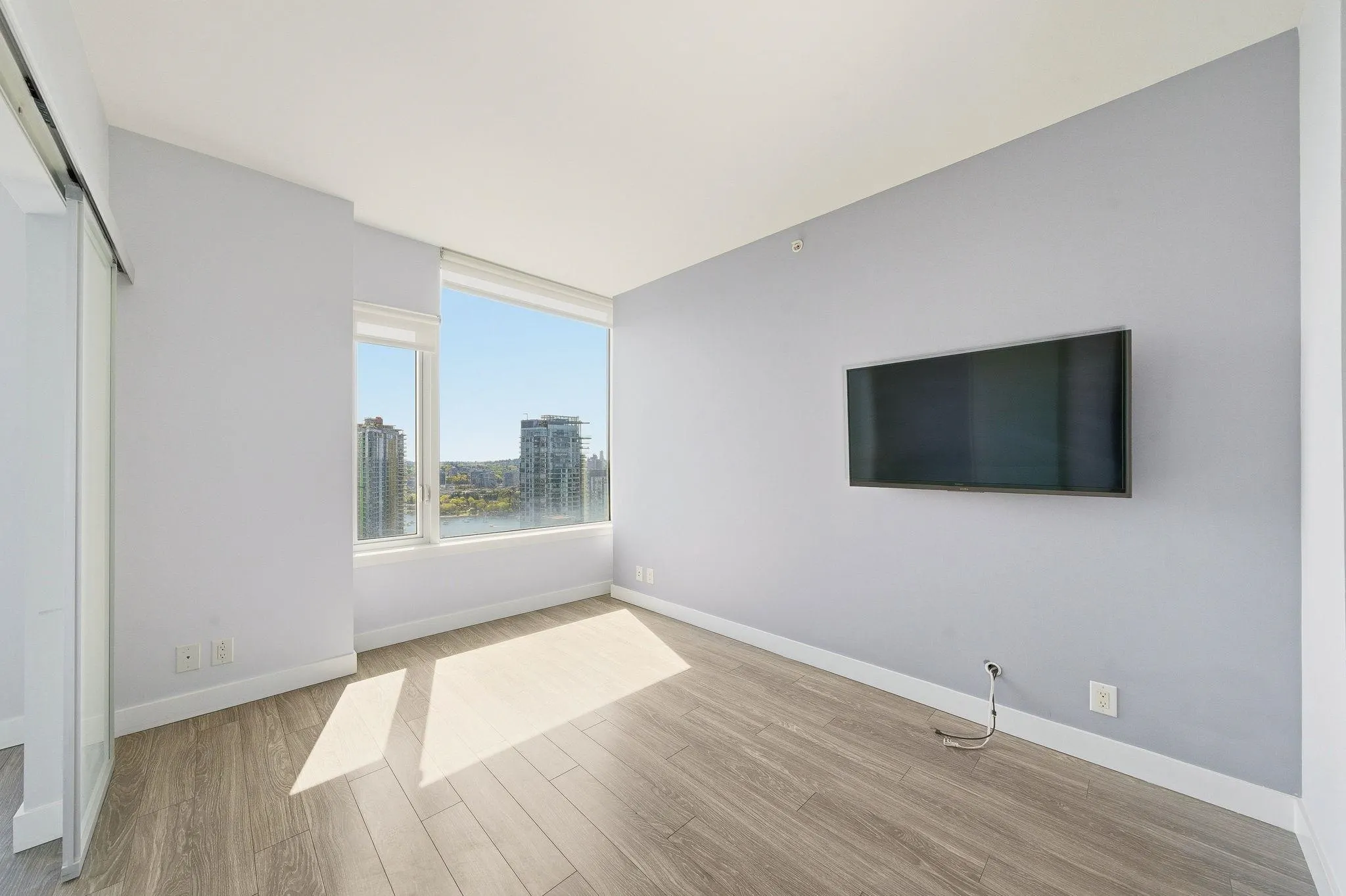 1283 Howe Street #3605