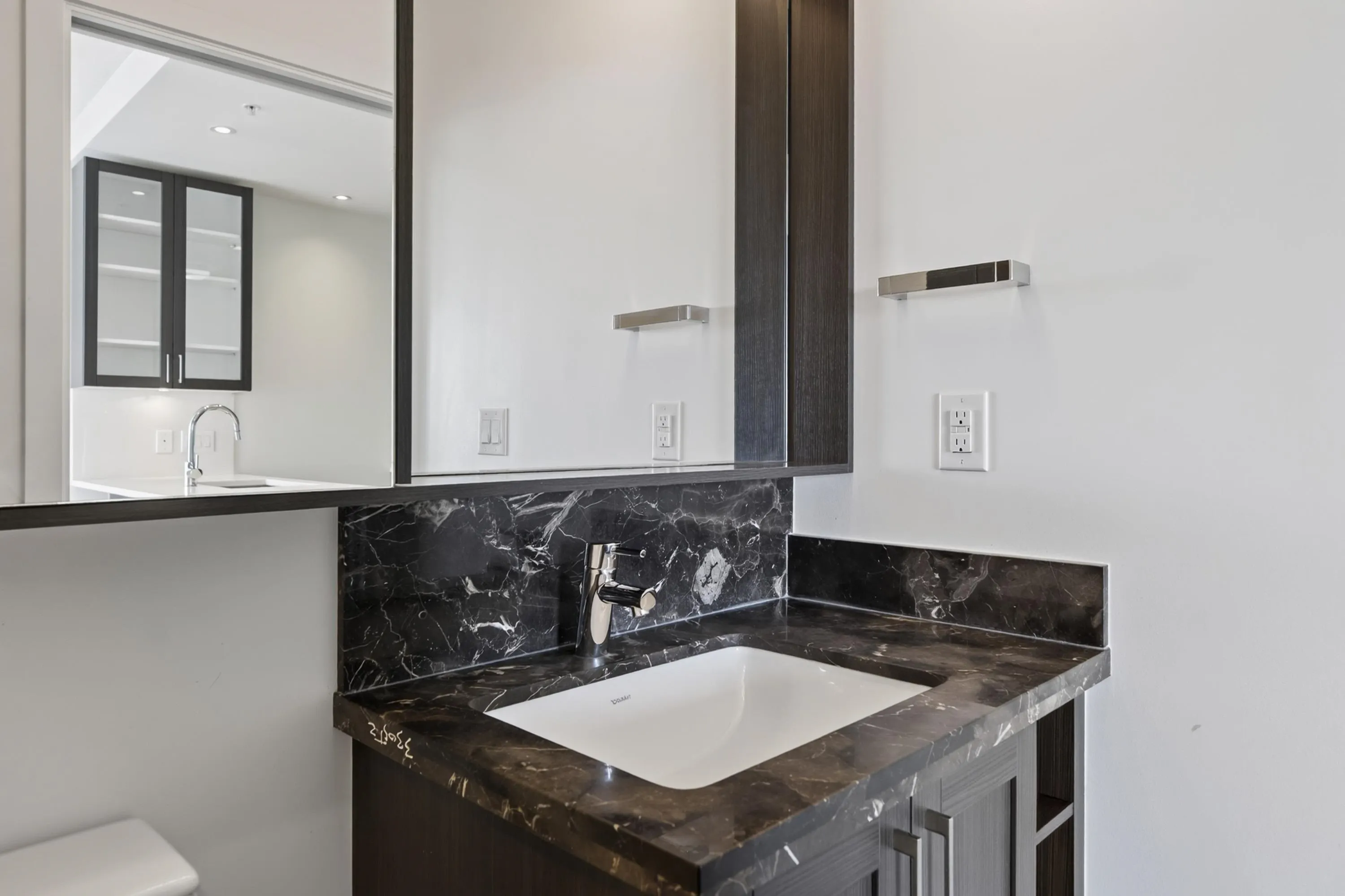 5665 Boundary Road #3305