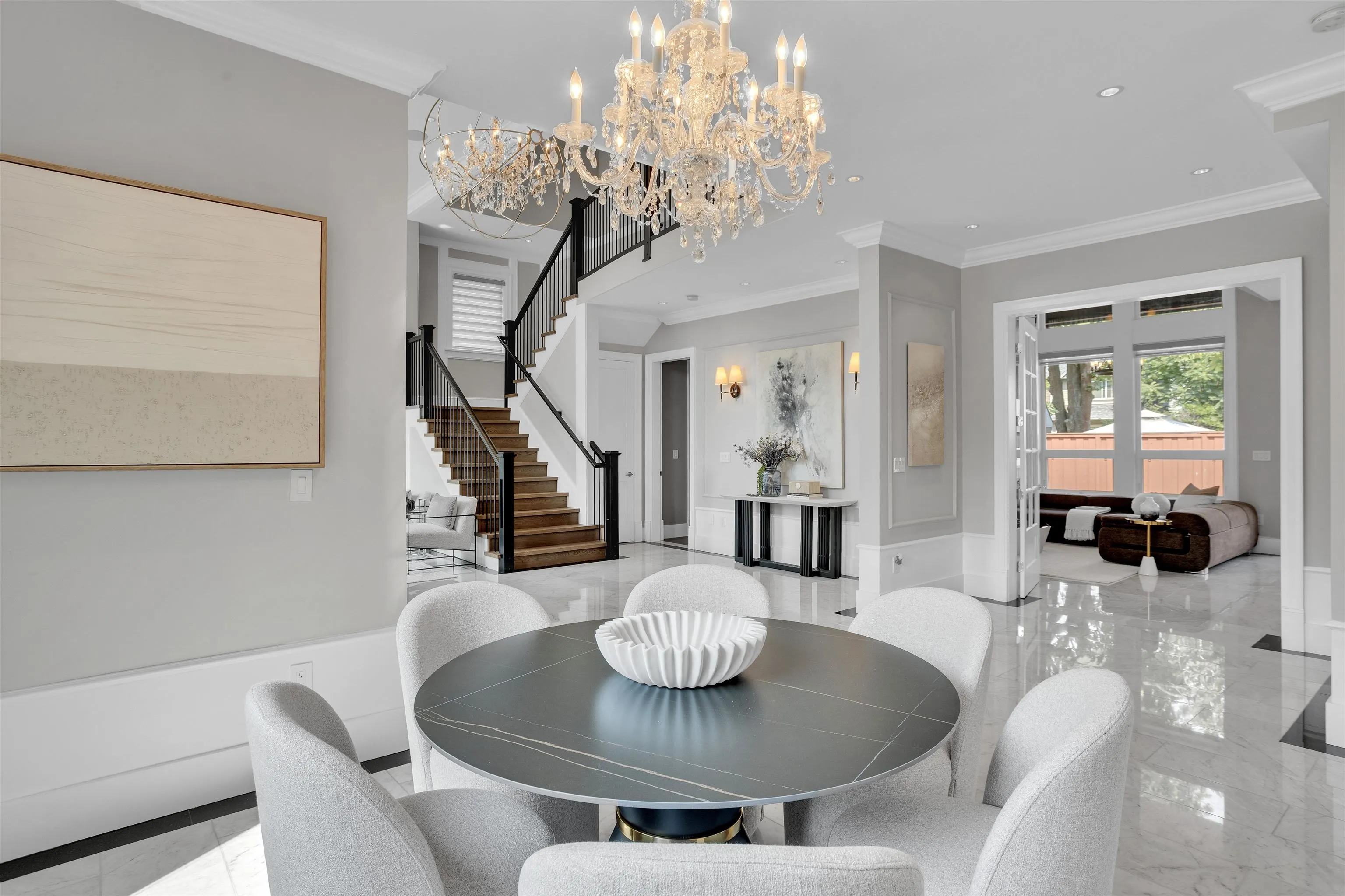 7691 Sunnymede Crescent