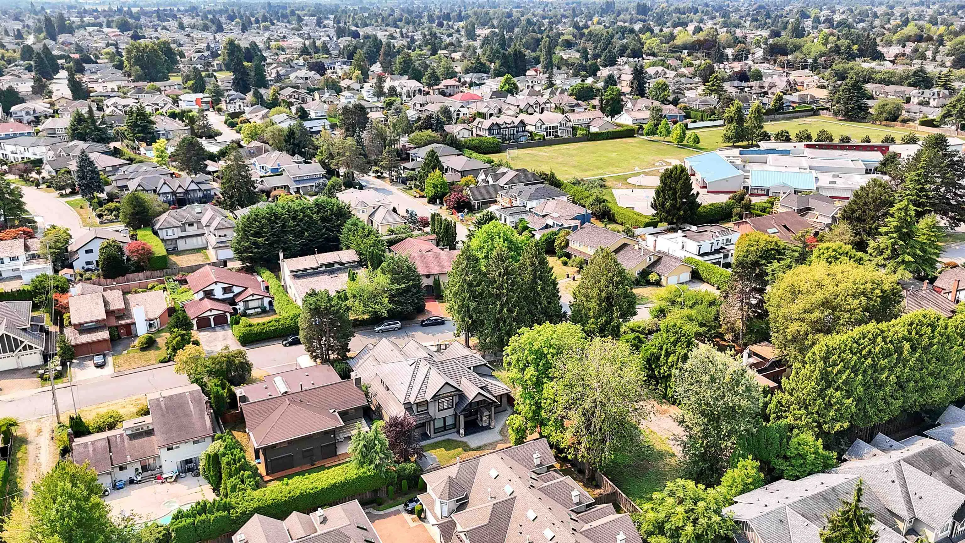 7691 Sunnymede Crescent