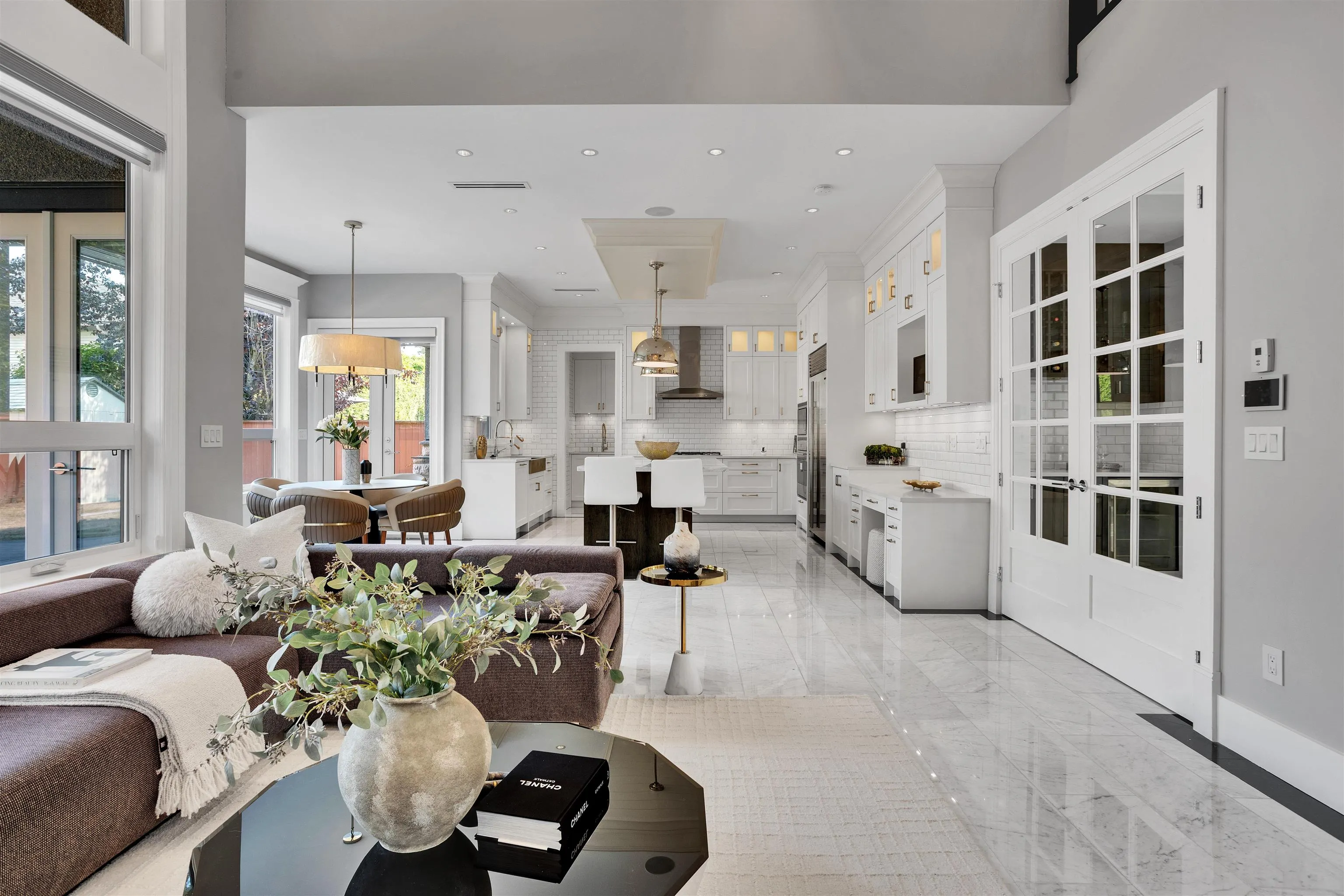 7691 Sunnymede Crescent