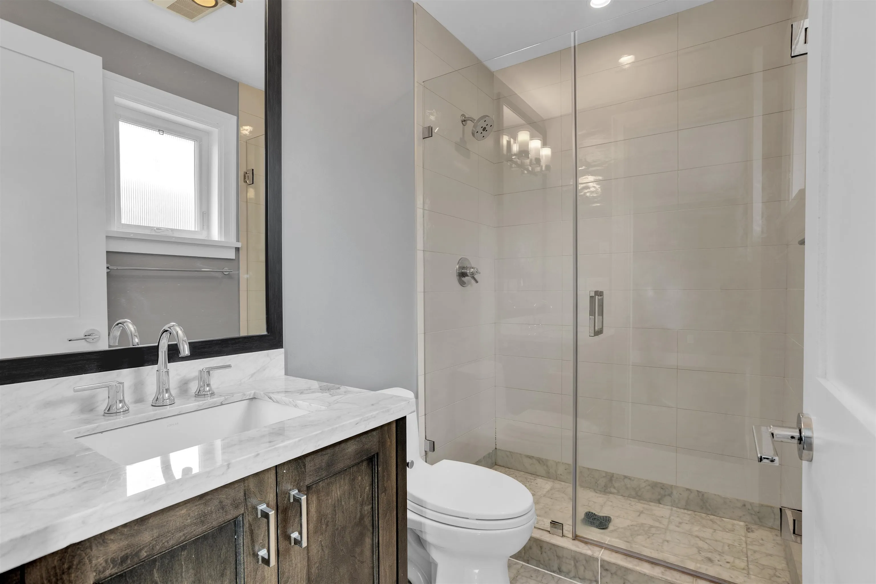 7691 Sunnymede Crescent