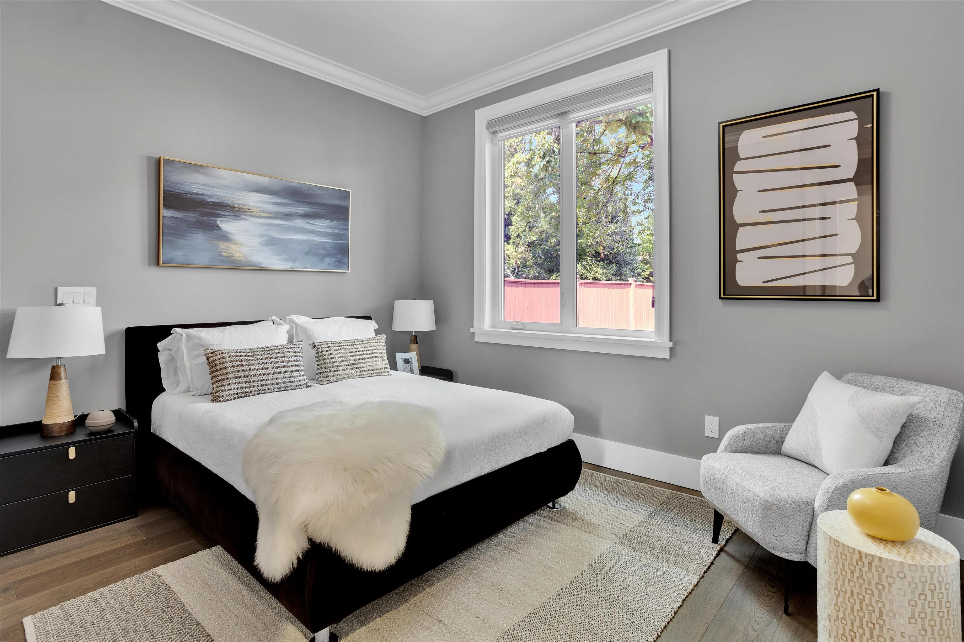 7691 Sunnymede Crescent