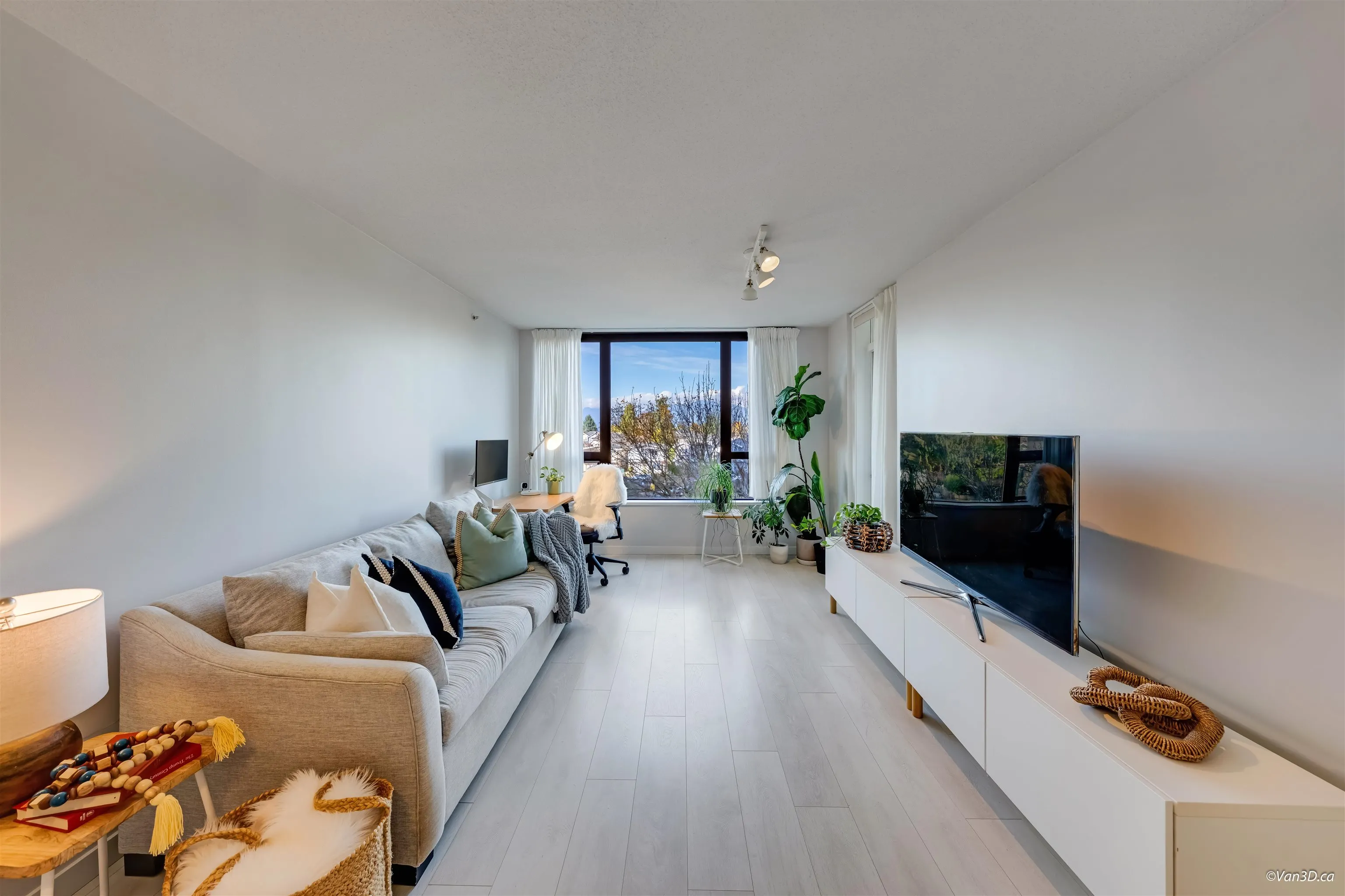 7138 Collier Street #402