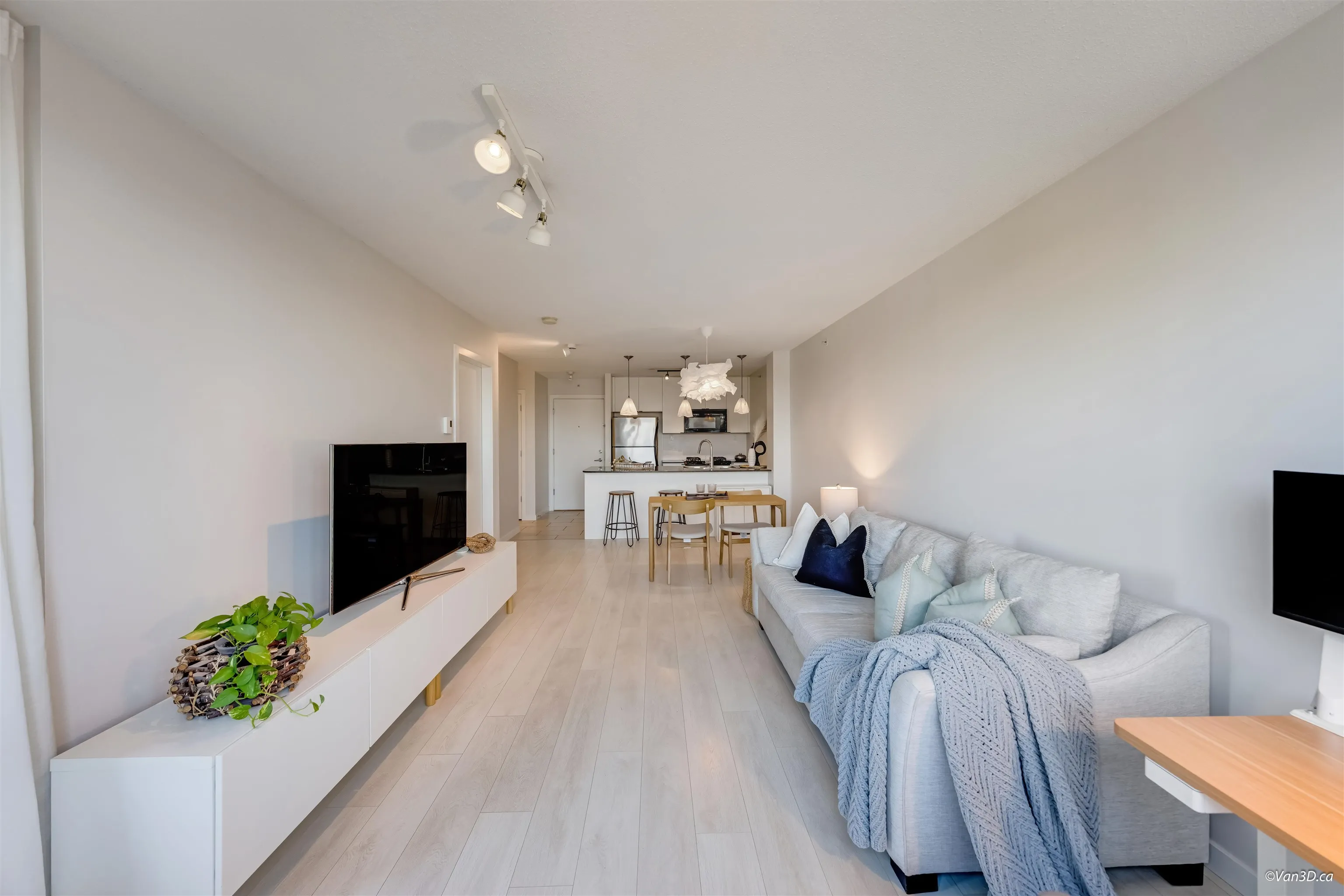 7138 Collier Street #402