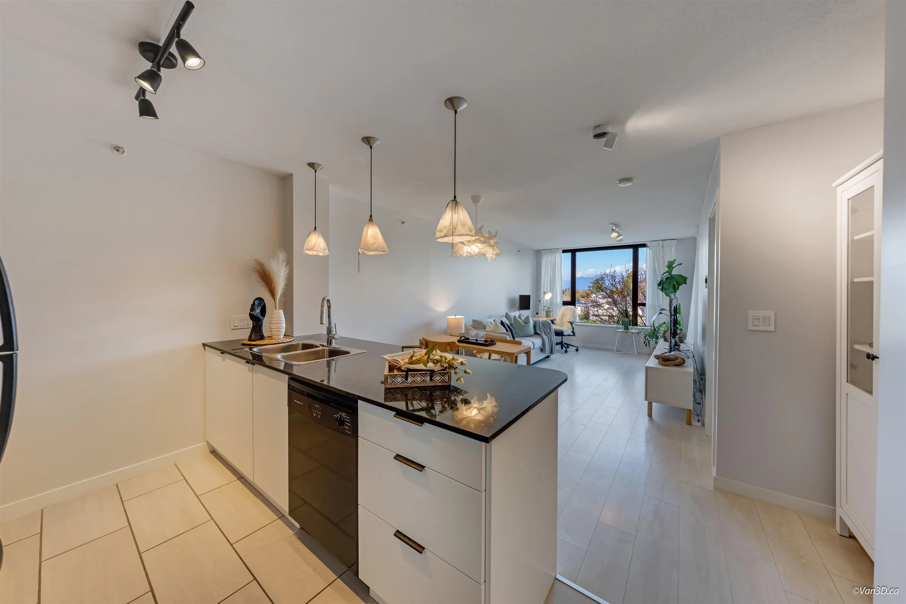 7138 Collier Street #402
