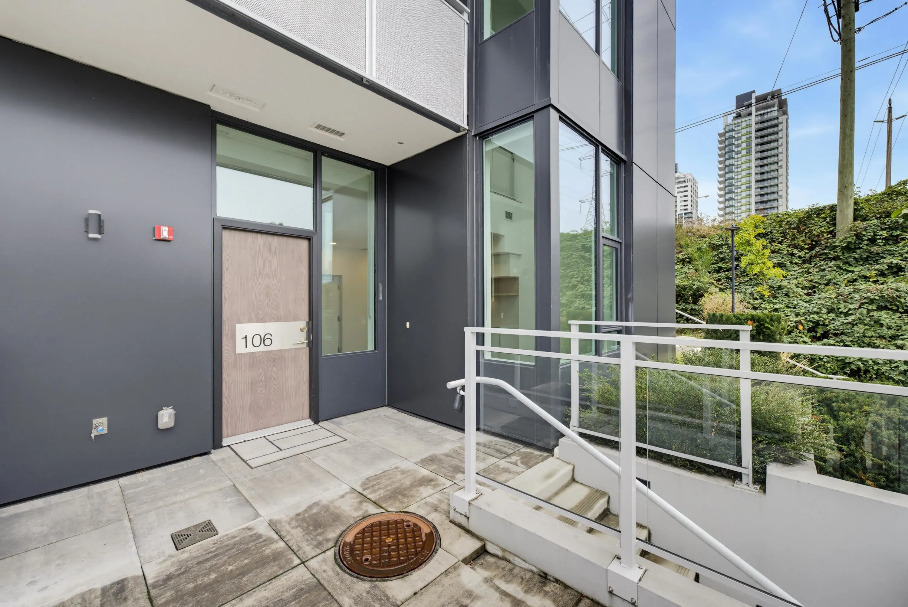 4433 Alaska Street #106