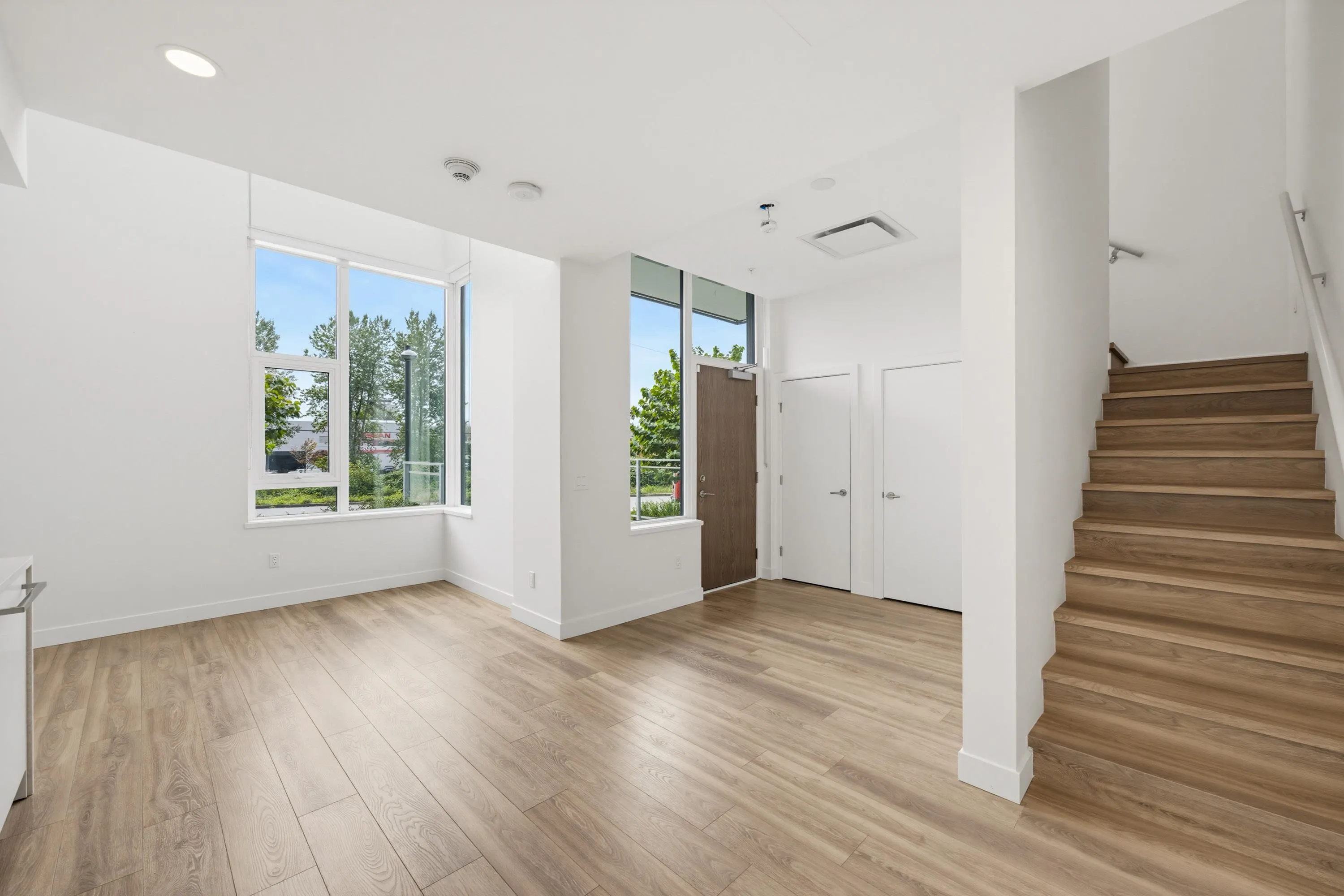 4433 Alaska Street #106