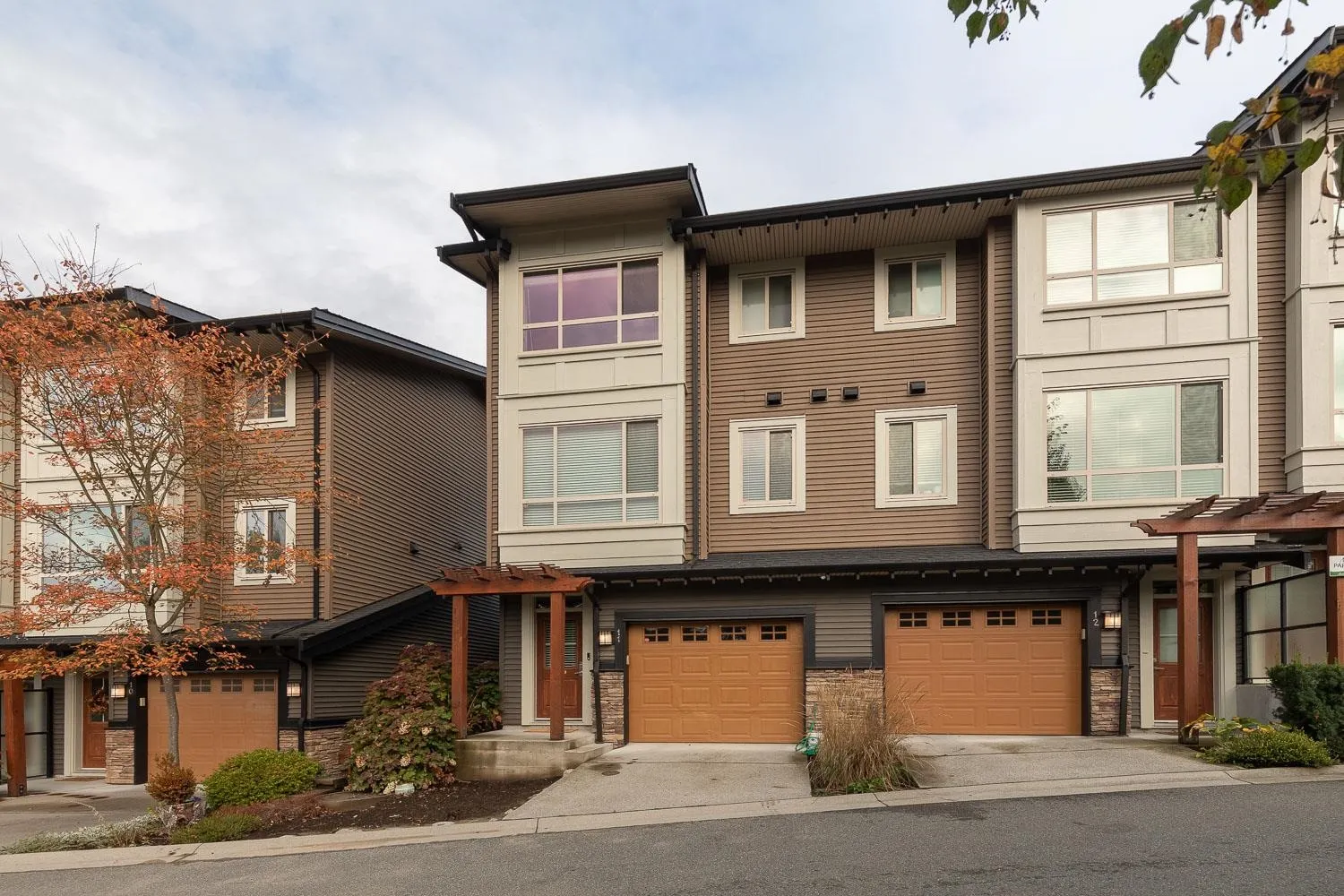 23986 104 Avenue #11