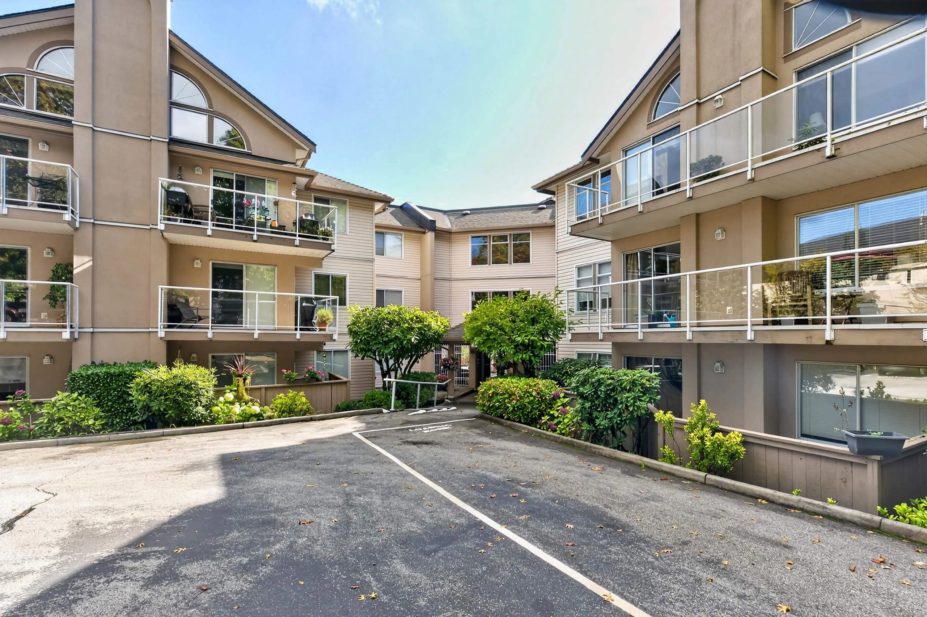 455 Bromley Street #101