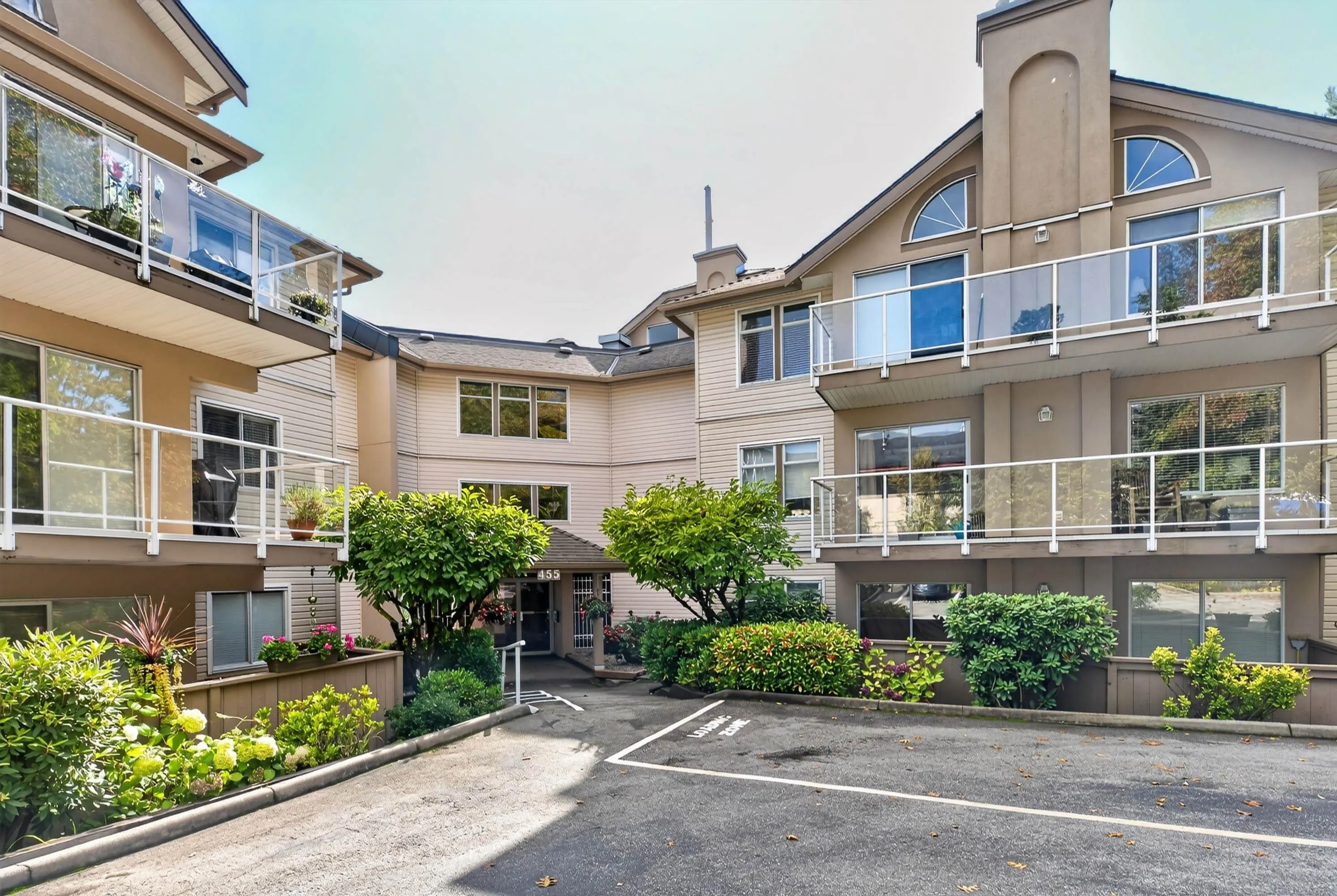 455 Bromley Street #101