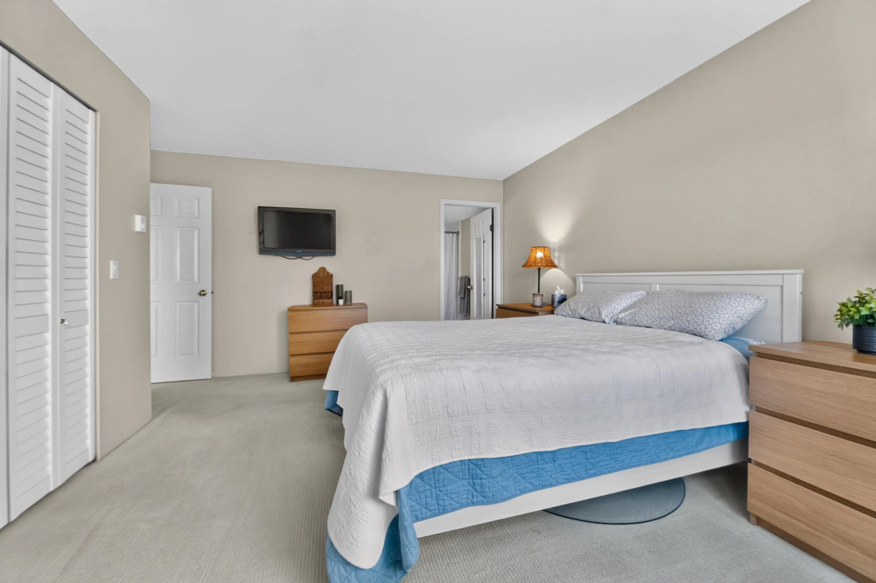 455 Bromley Street #101
