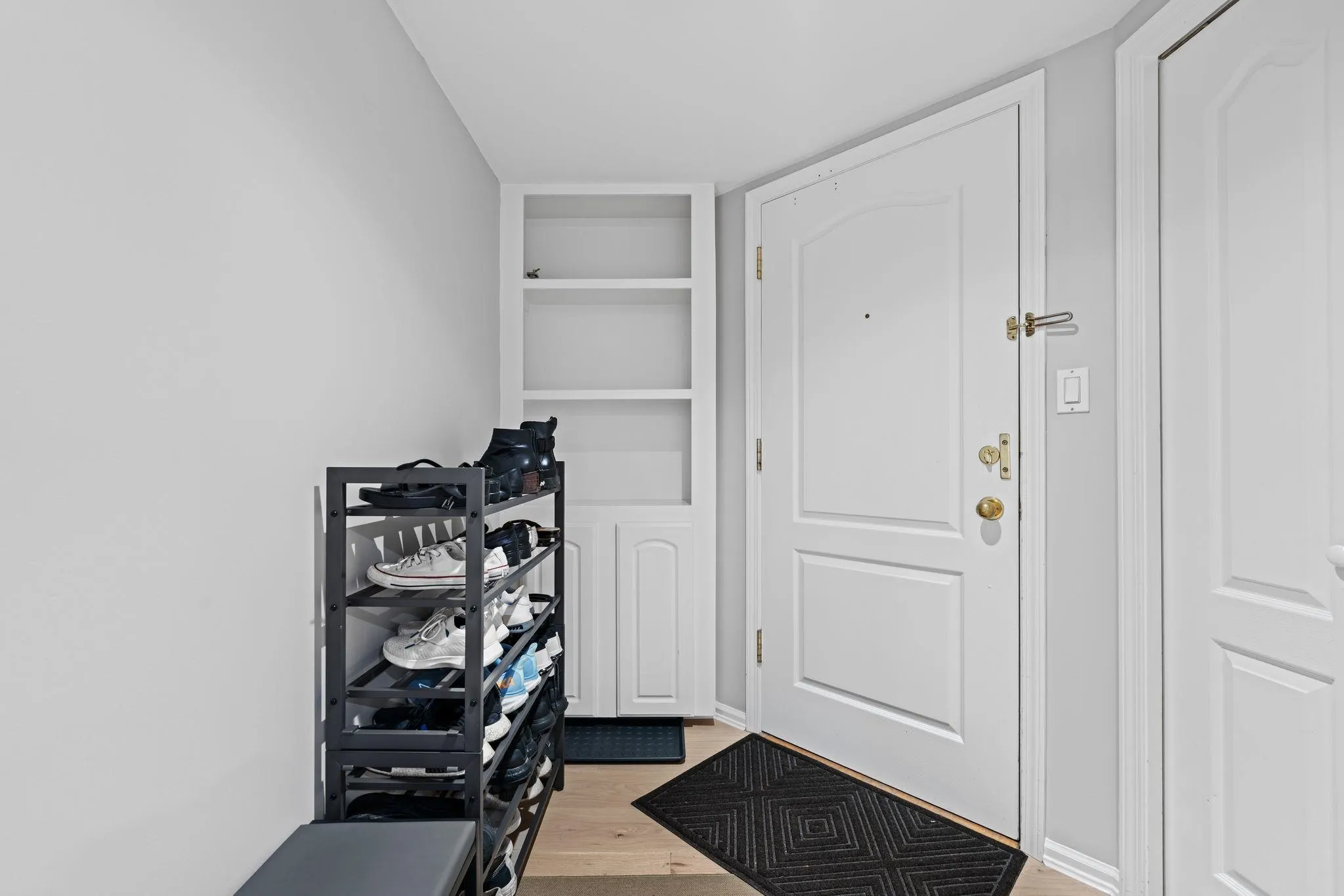 867 Hamilton Street #906
