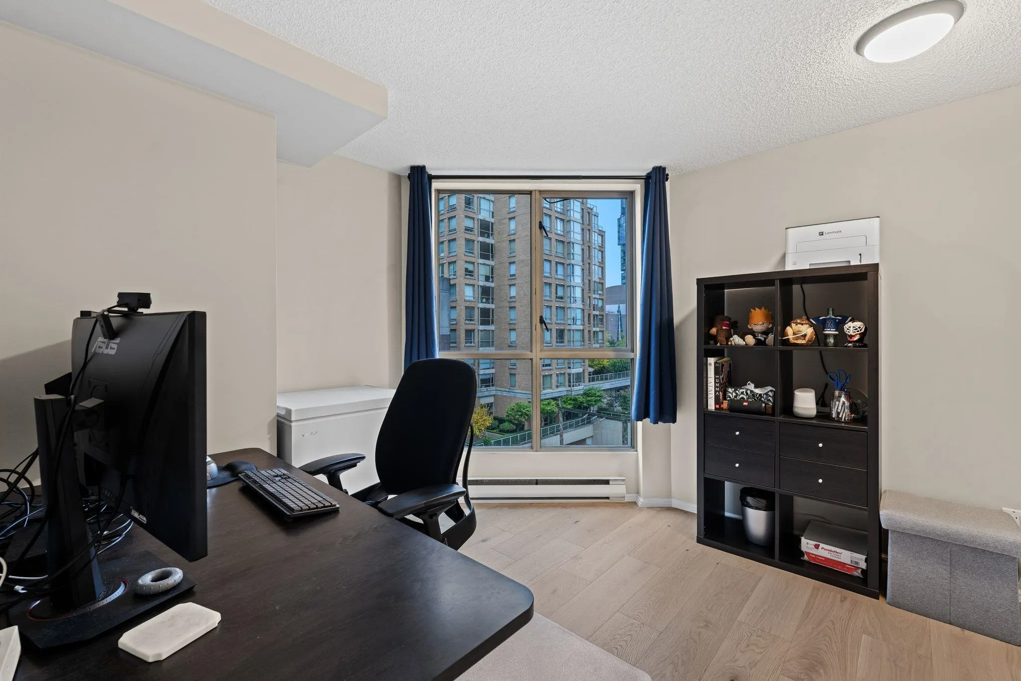 867 Hamilton Street #906