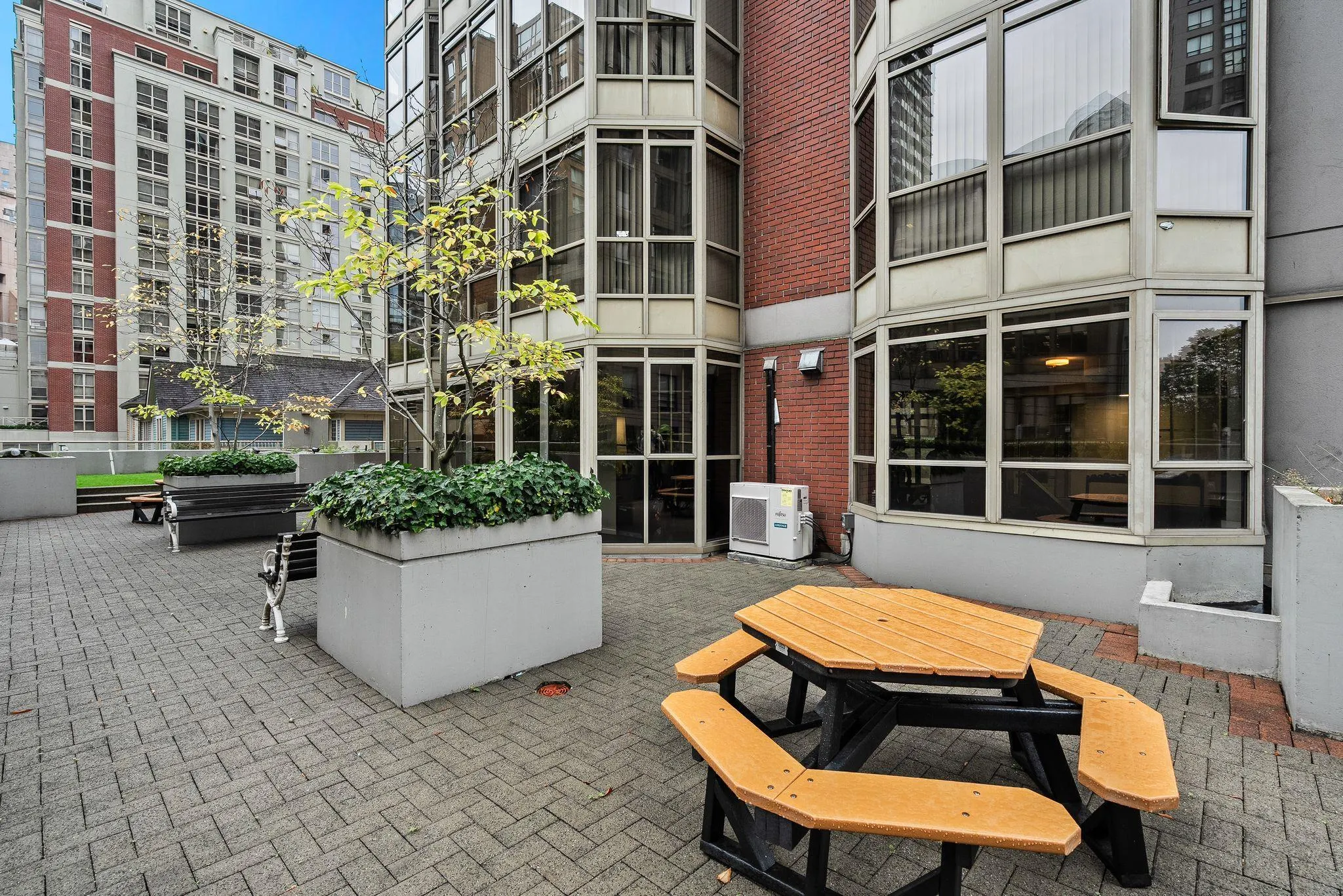 867 Hamilton Street #906